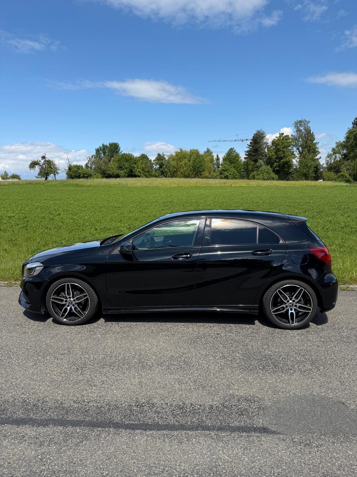 MERCEDES-BENZ A 200 AMG Line