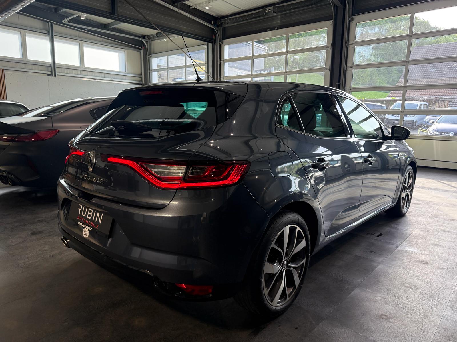 RENAULT Mégane 1.2 16V Turbo Bose EDC-image-5