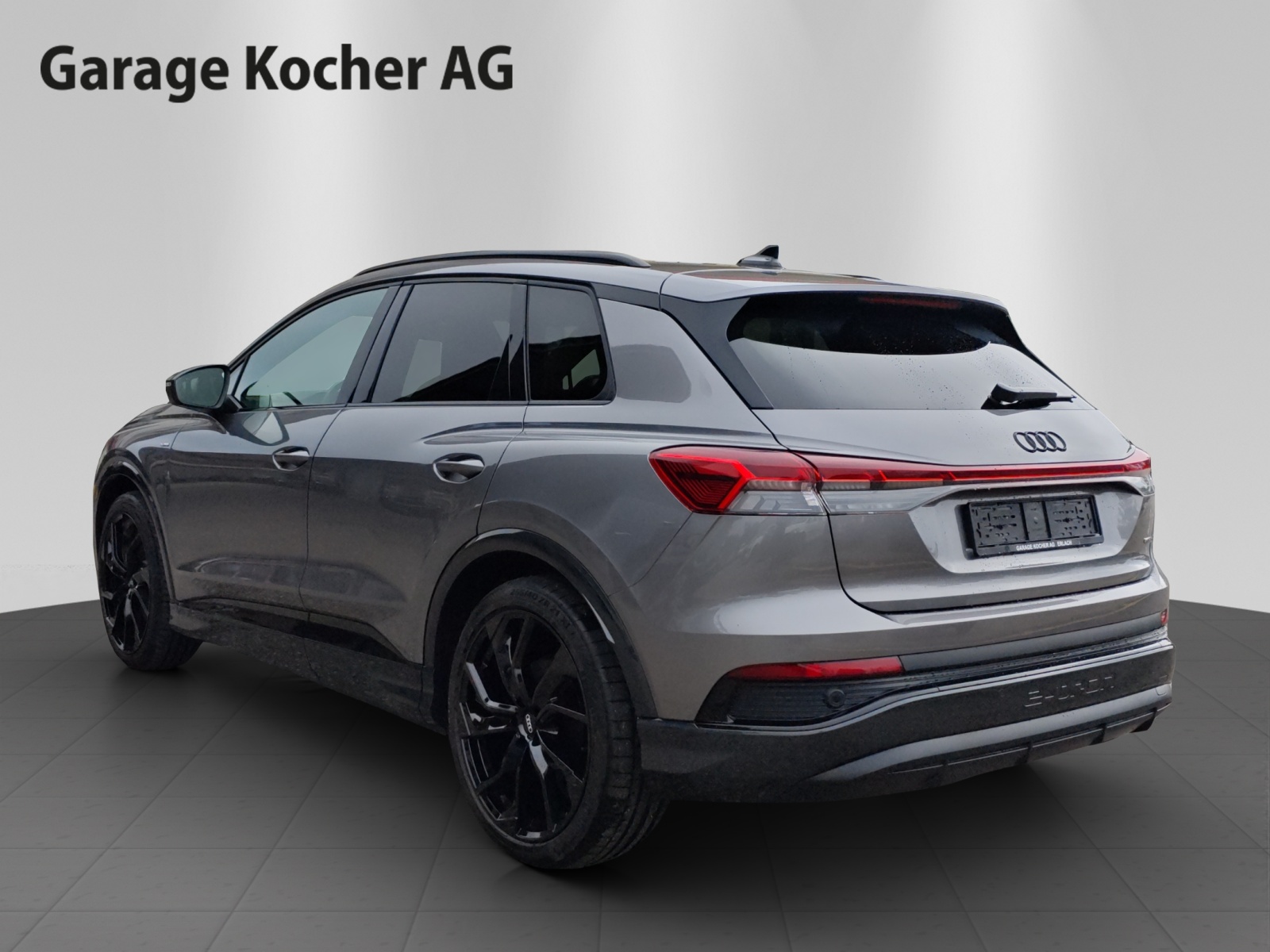 AUDI Q4 e-tron 50 quattro-image-4