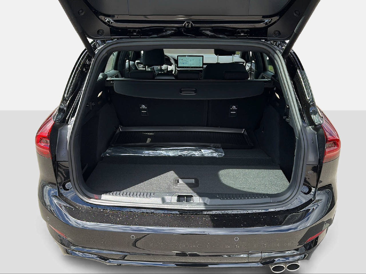 FORD Focus Station Wagon 1.0i EcoB Hybrid 155 ST-Line-image-13