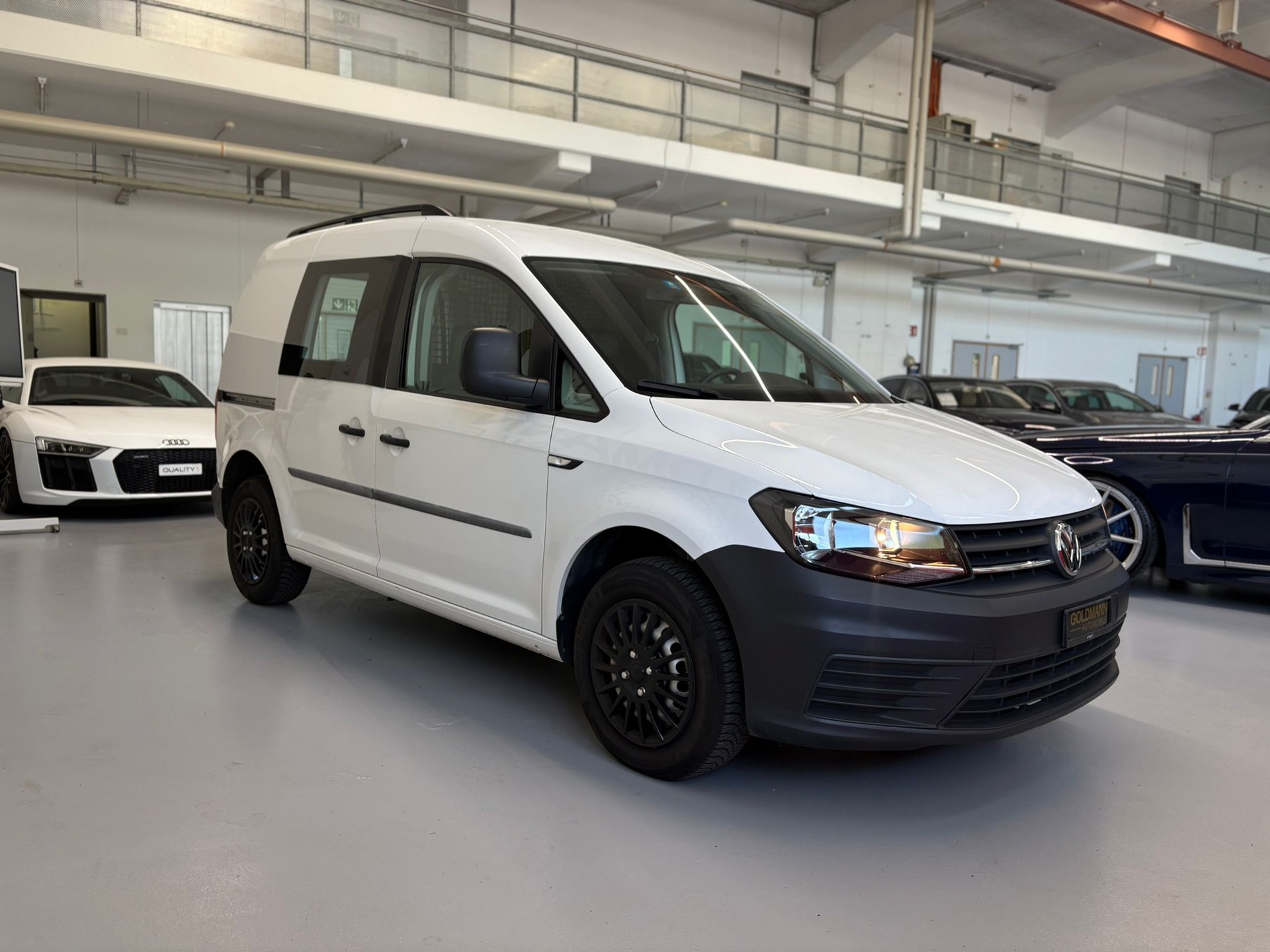 VW Caddy 2.0TDI BlueMotion Technology-image-3