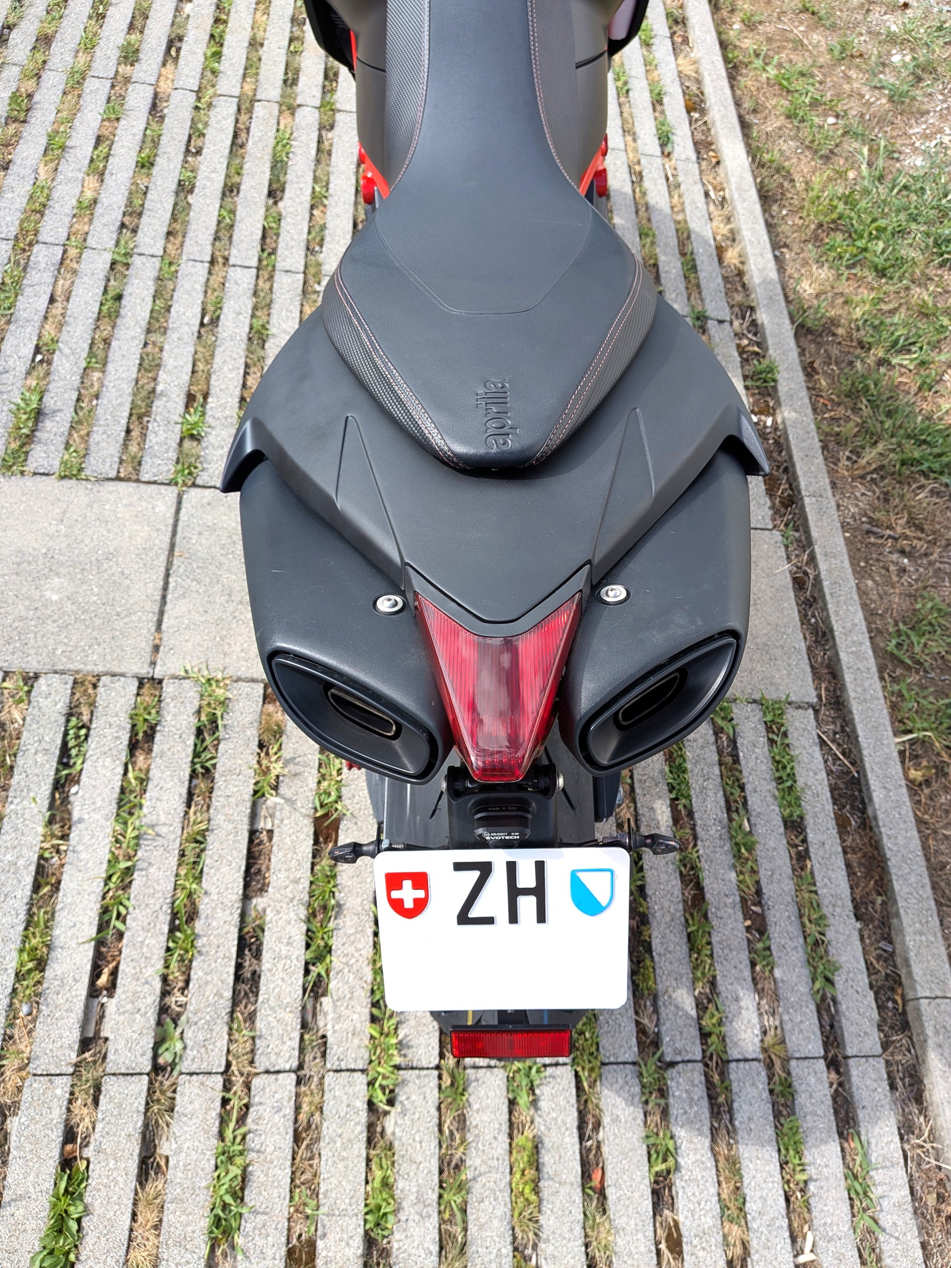APRILIA Dorsoduro SMV 900 (2019)-image-4