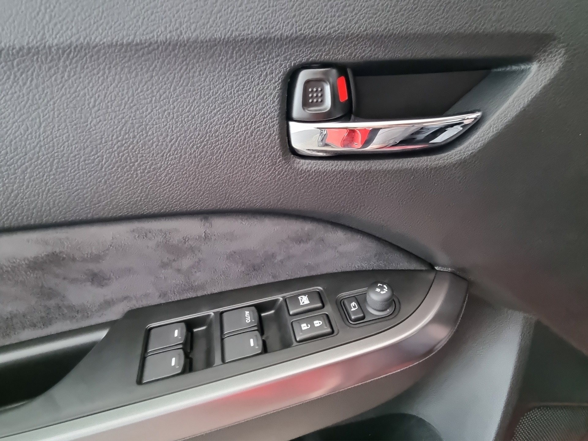 SUZUKI Vitara 1.4 Compact Top Hyb. 4x4 AT-image-11