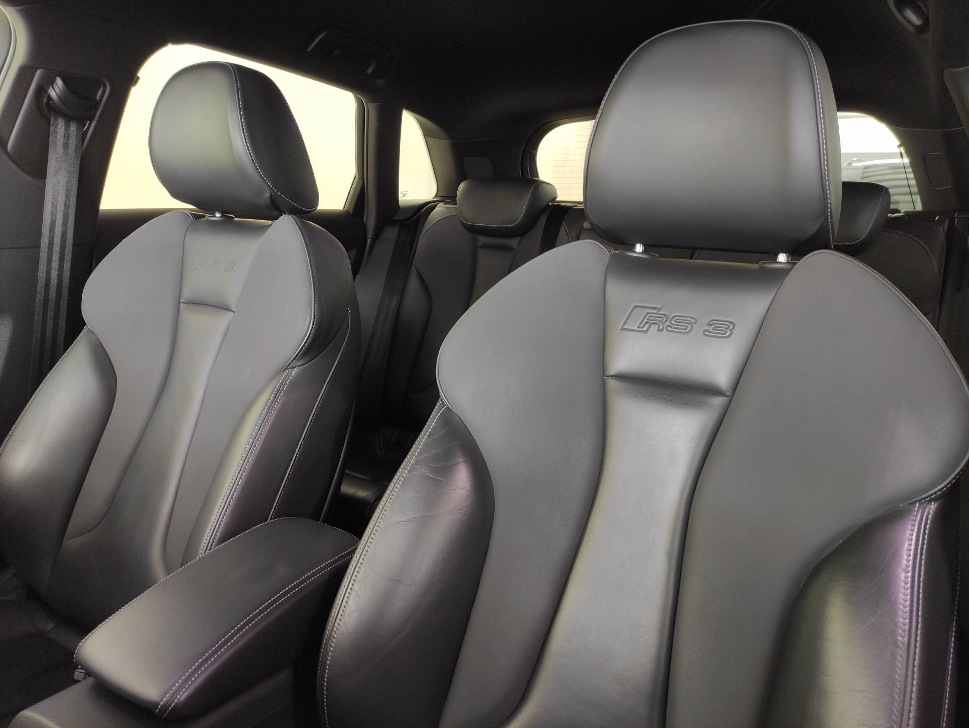 AUDI RS3 Sportback 2.5 TFSI quattro S-Tronic-image-4