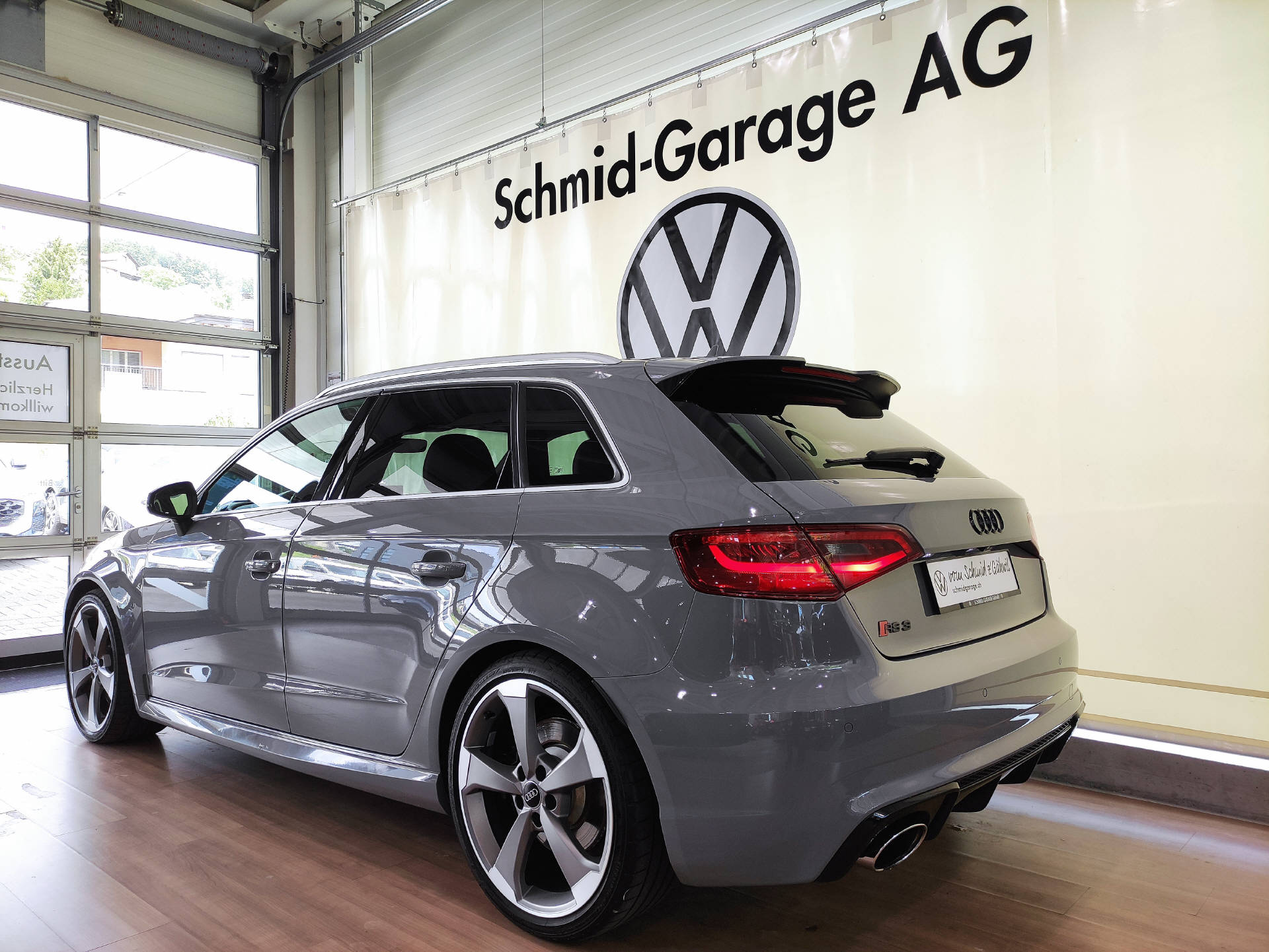 AUDI RS3 Sportback 2.5 TFSI quattro S-Tronic-image-15