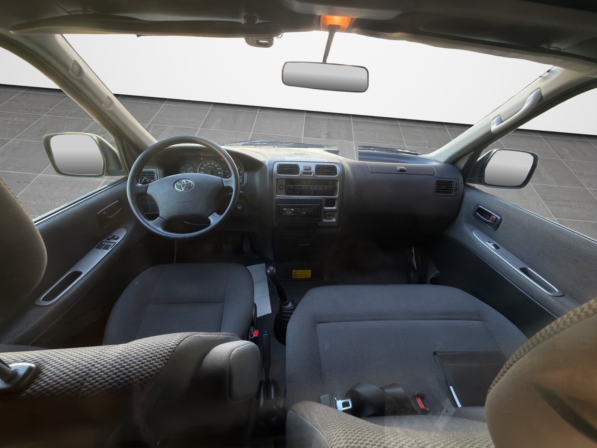 TOYOTA Hiace D-4D Van LWB-image-6