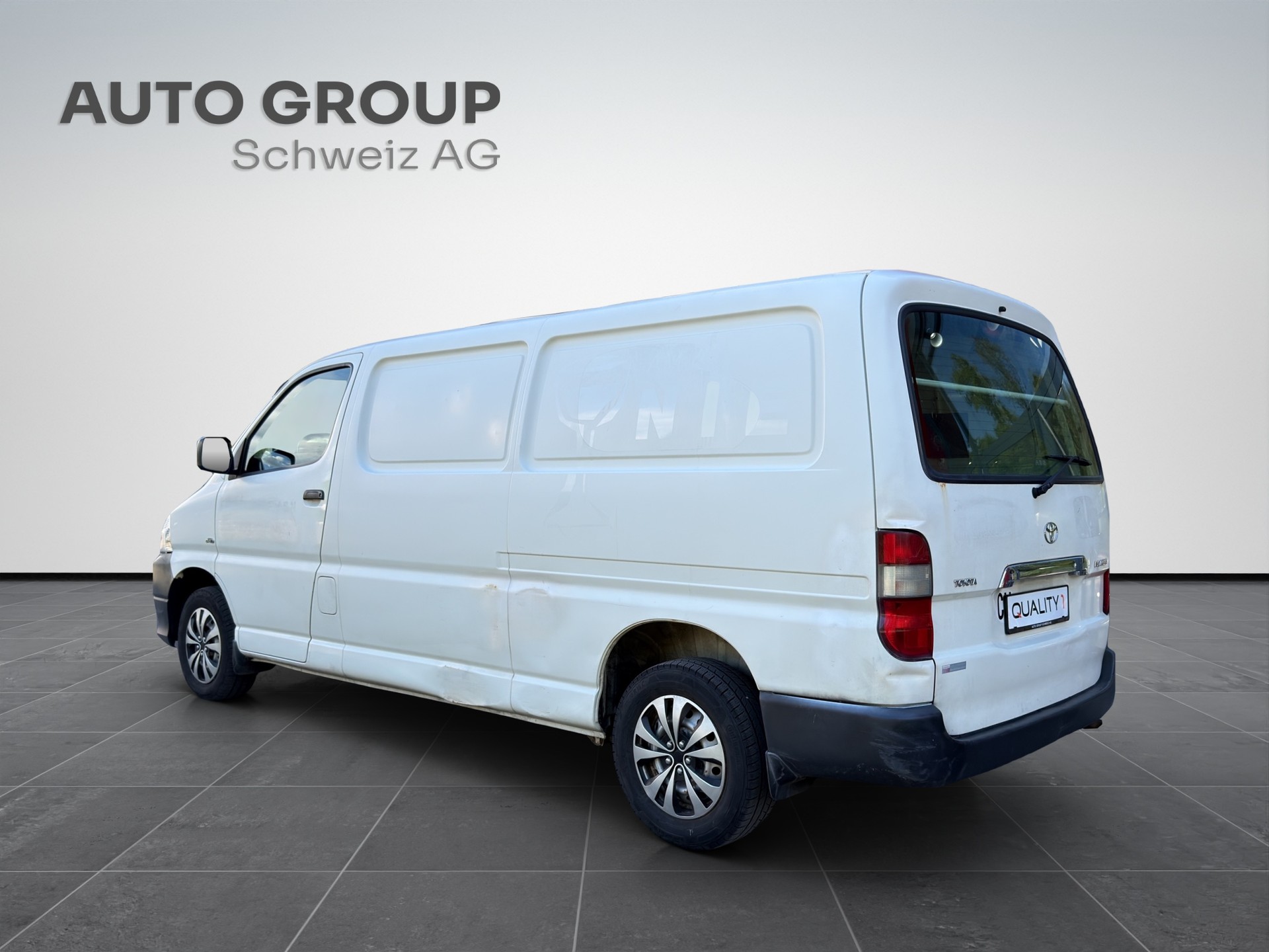 TOYOTA Hiace D-4D Van LWB-image-2