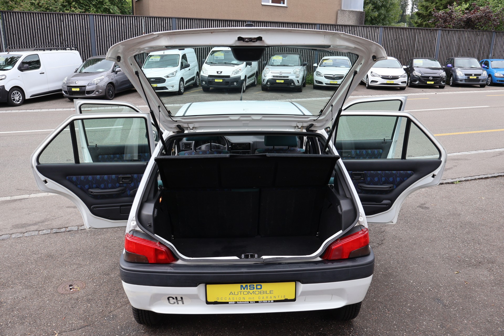 PEUGEOT 106 1.6 Automatic-image-8