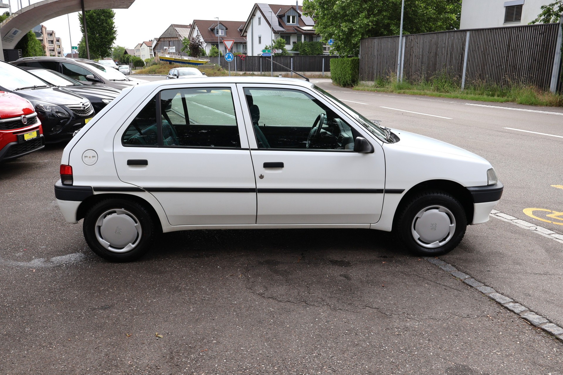 PEUGEOT 106 1.6 Automatic-image-3