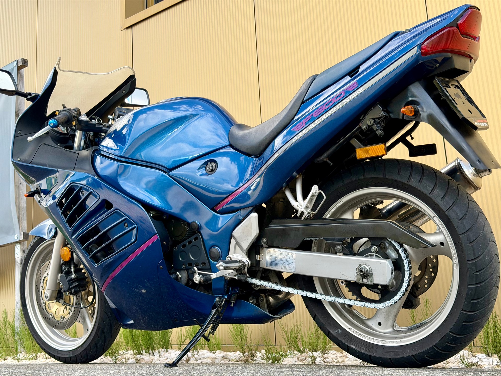 SUZUKI RF 600 R-image-11