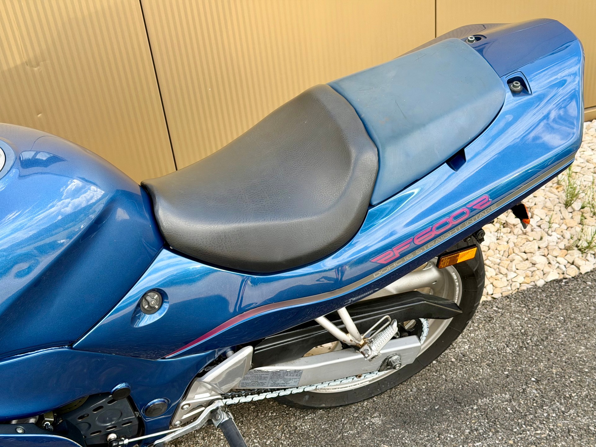 SUZUKI RF 600 R-image-14