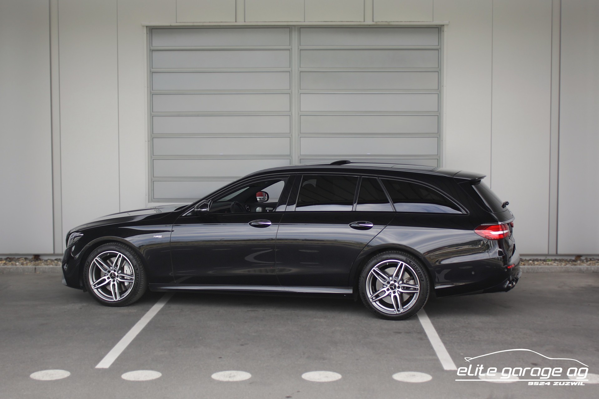 MERCEDES-BENZ E 53 AMG 4Matic 9G-Tronic-image-2