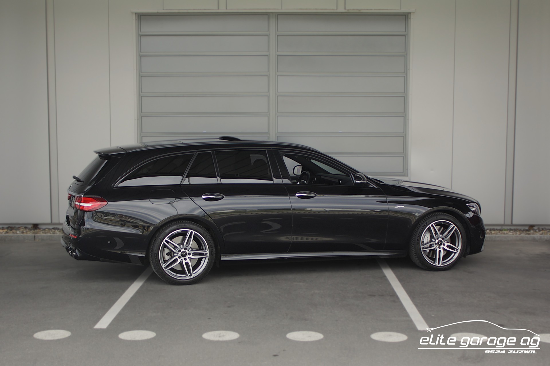 MERCEDES-BENZ E 53 AMG 4Matic 9G-Tronic-image-4