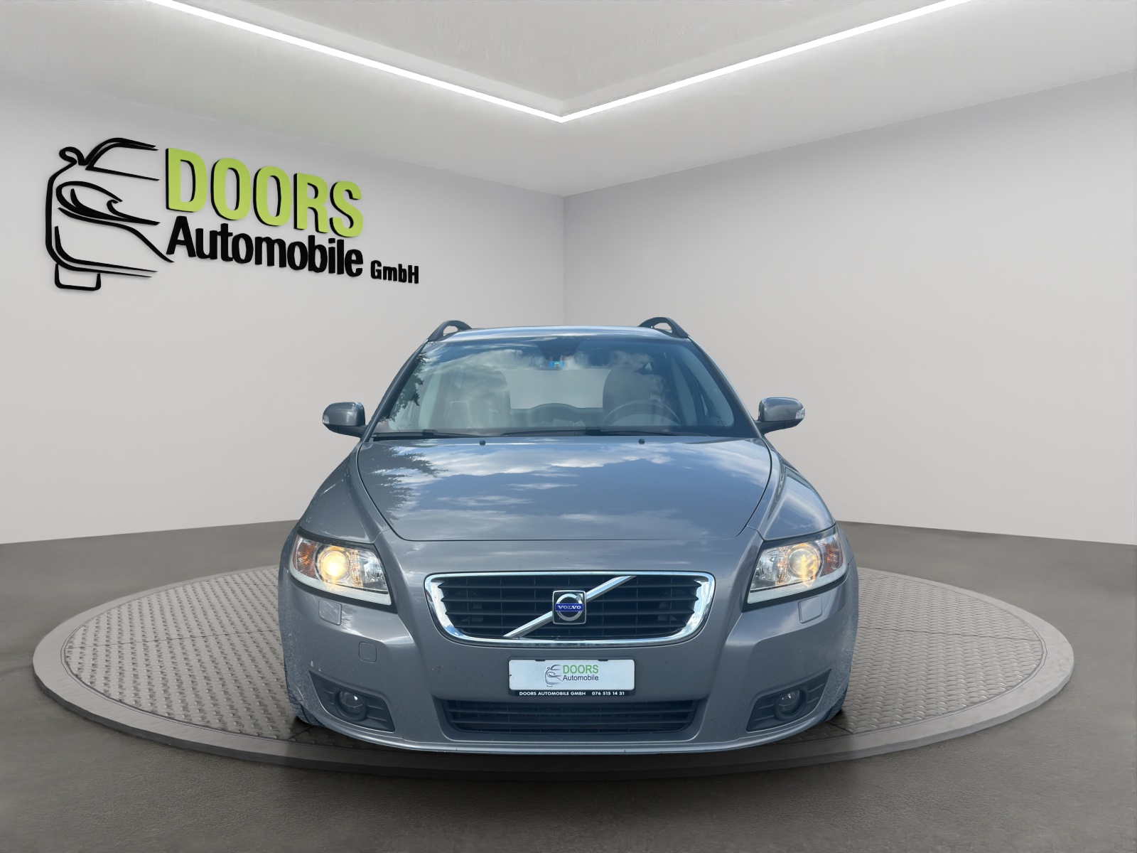 VOLVO V50 2.0D-showroom-element-1