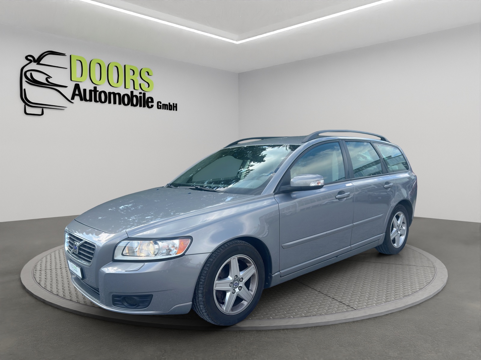 VOLVO V50 2.0D-showroom-element-2