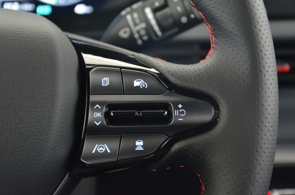 HYUNDAI i20 1.0 T-GDi N-Line DCT MHEV-image-18