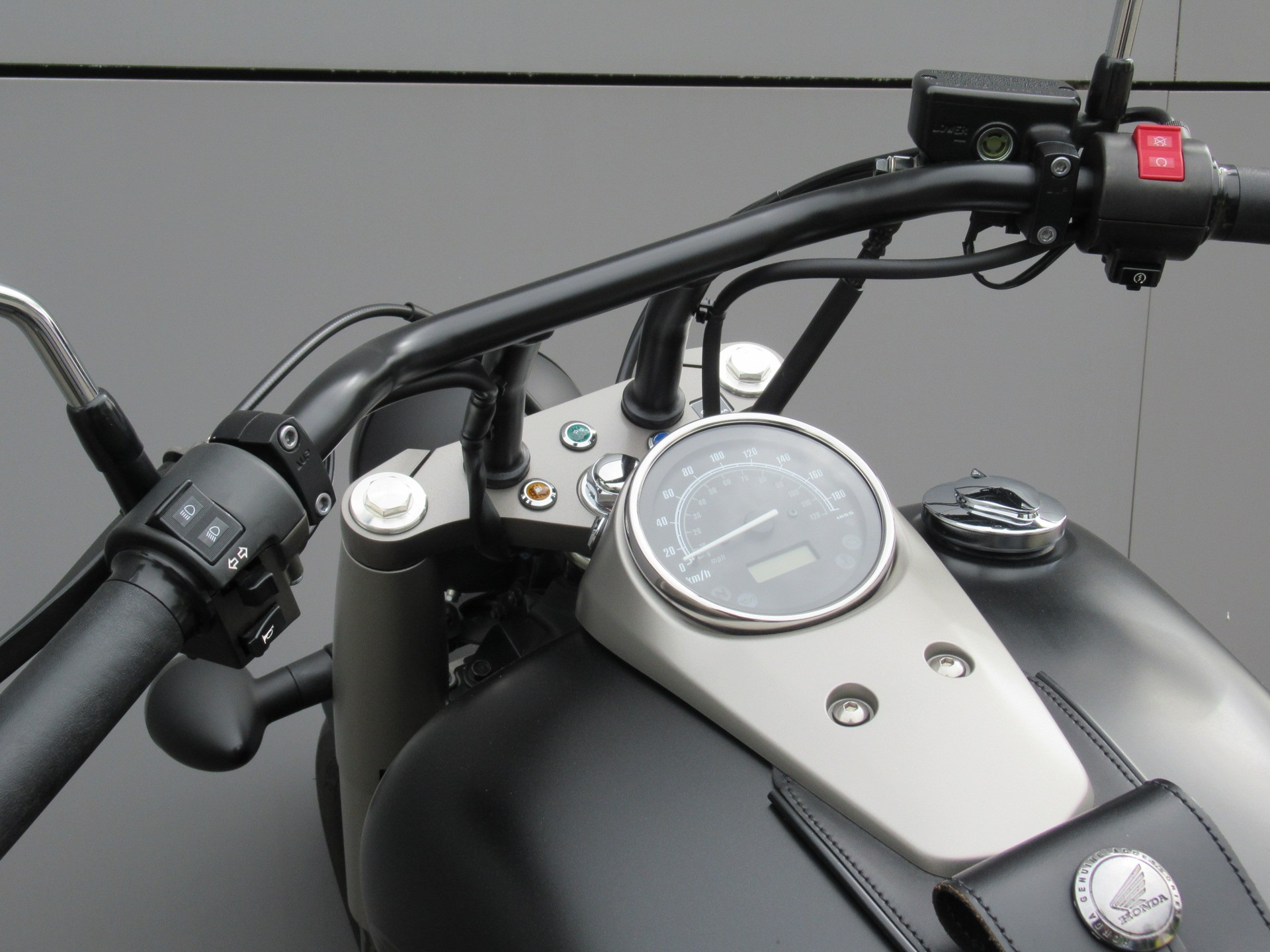 HONDA VT 750 C2B Shadow Black Spirit-image-7