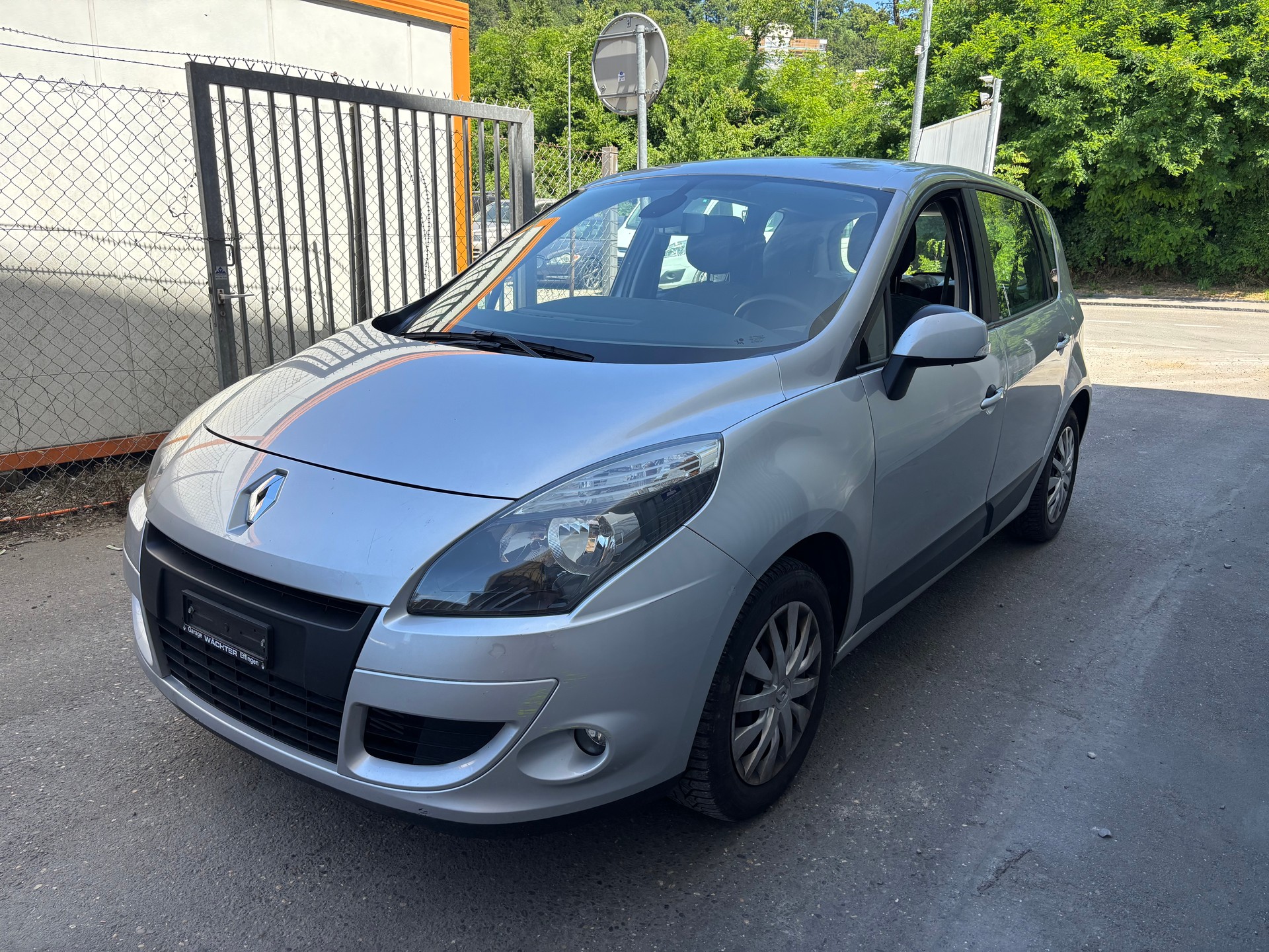 RENAULT Scénic 1.4 16V Turbo Privilège