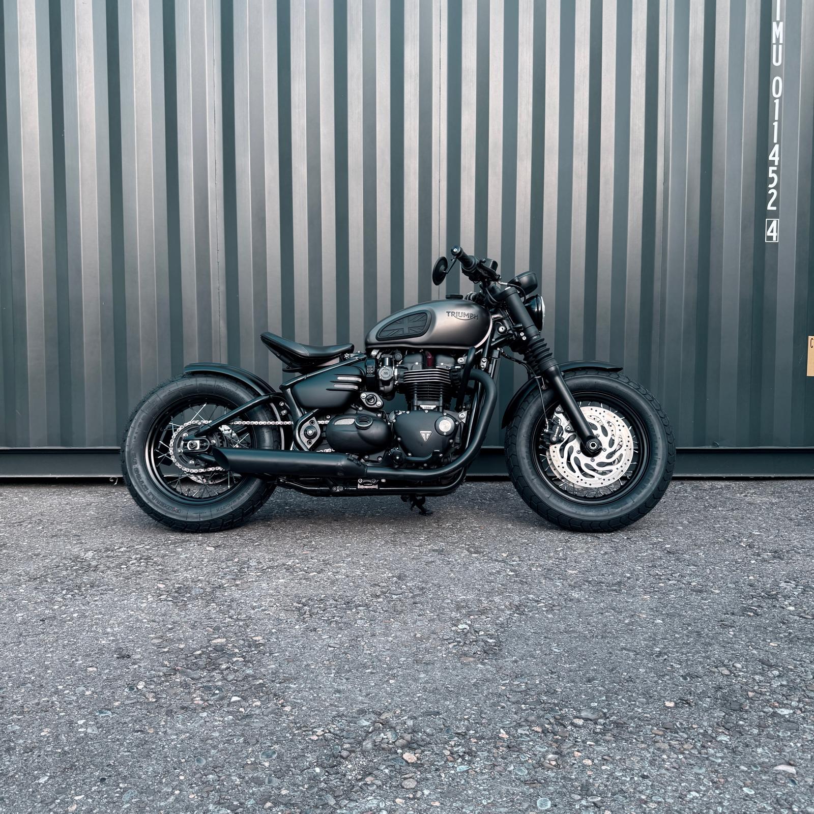 TRIUMPH Bonneville 1200 Bobber Black ABS-image-6