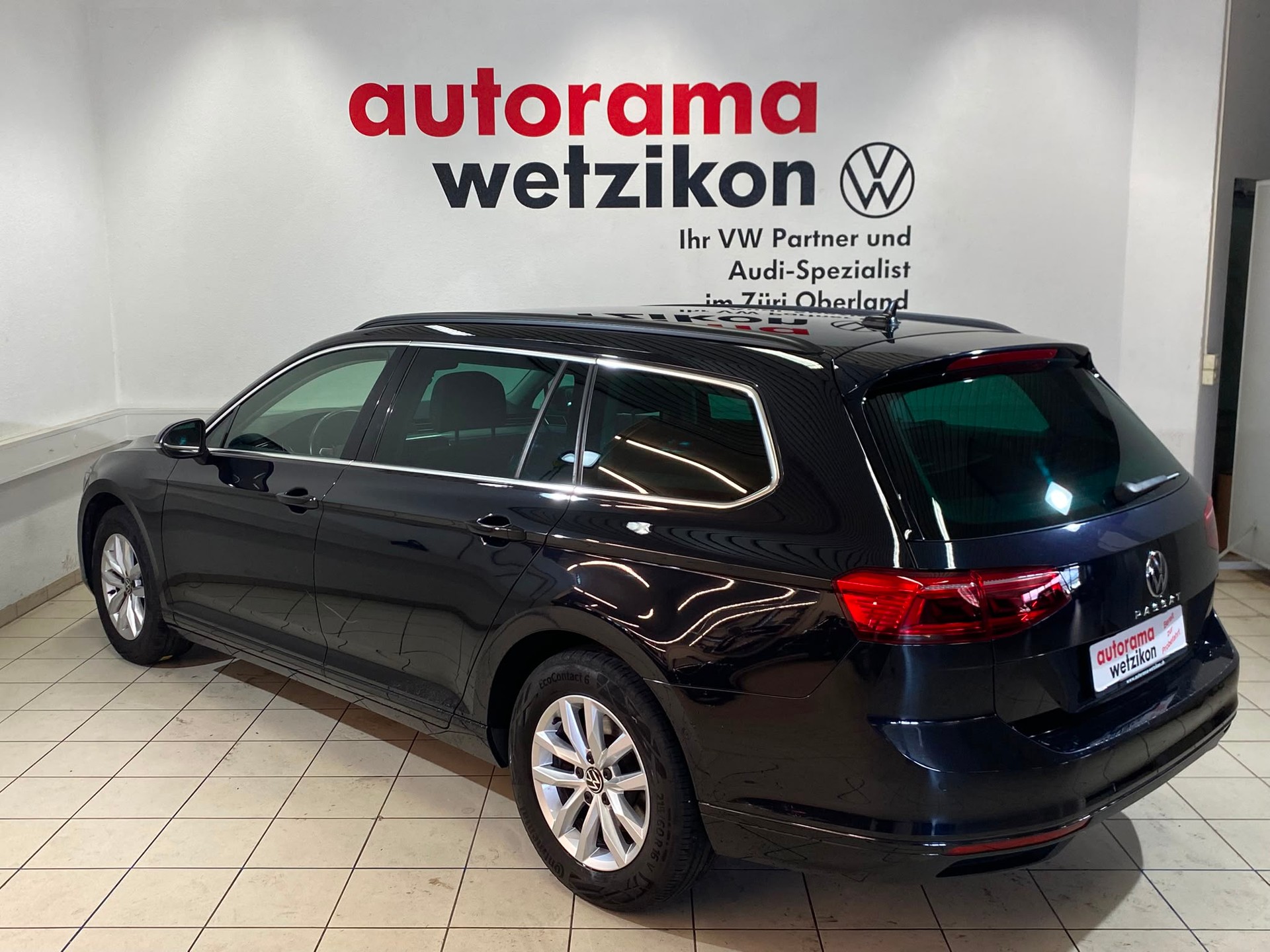 VW Passat 2.0 TDI BMT Business DSG-showroom-element-2