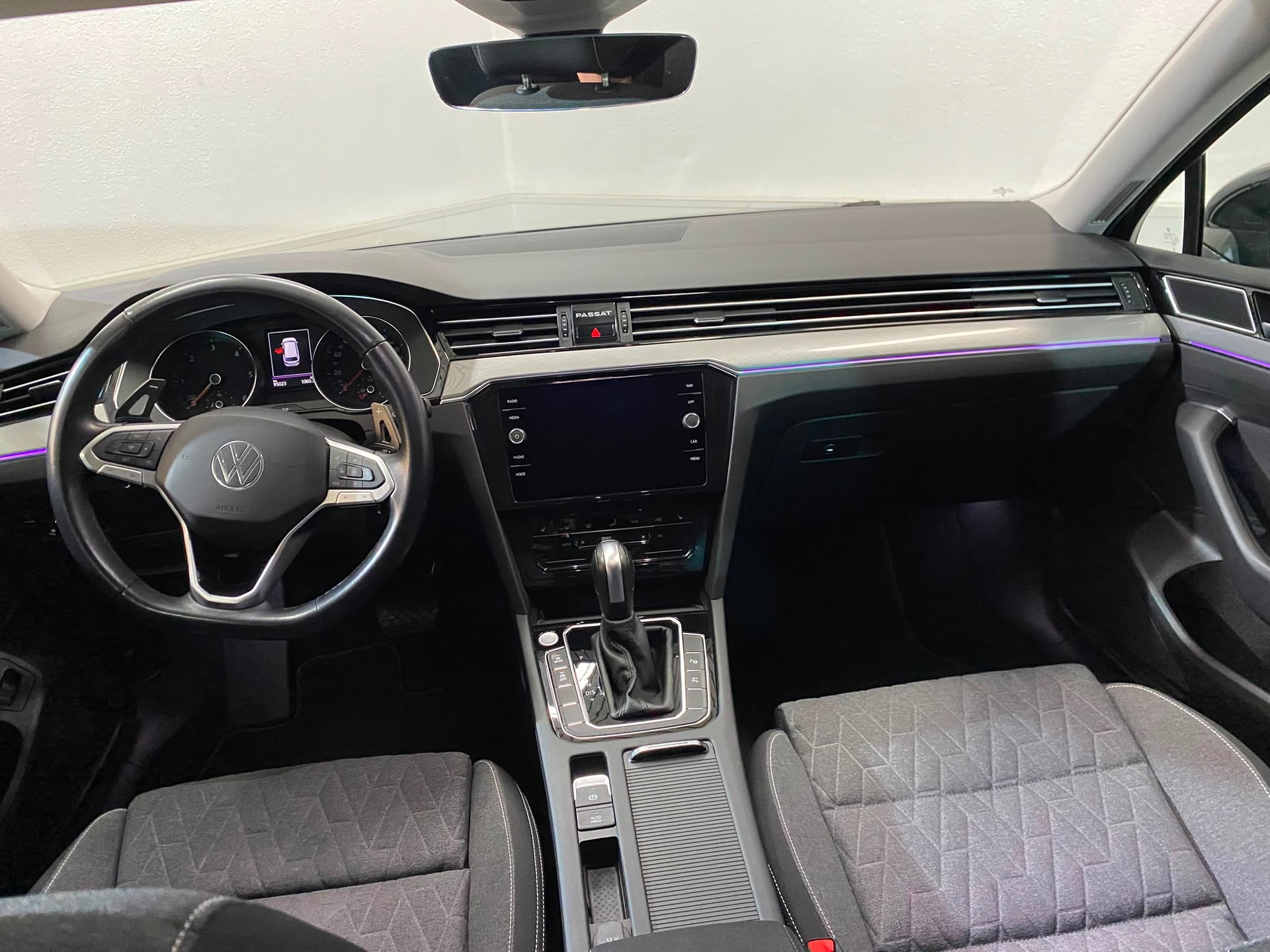 VW Passat 2.0 TDI BMT Business DSG-image-9