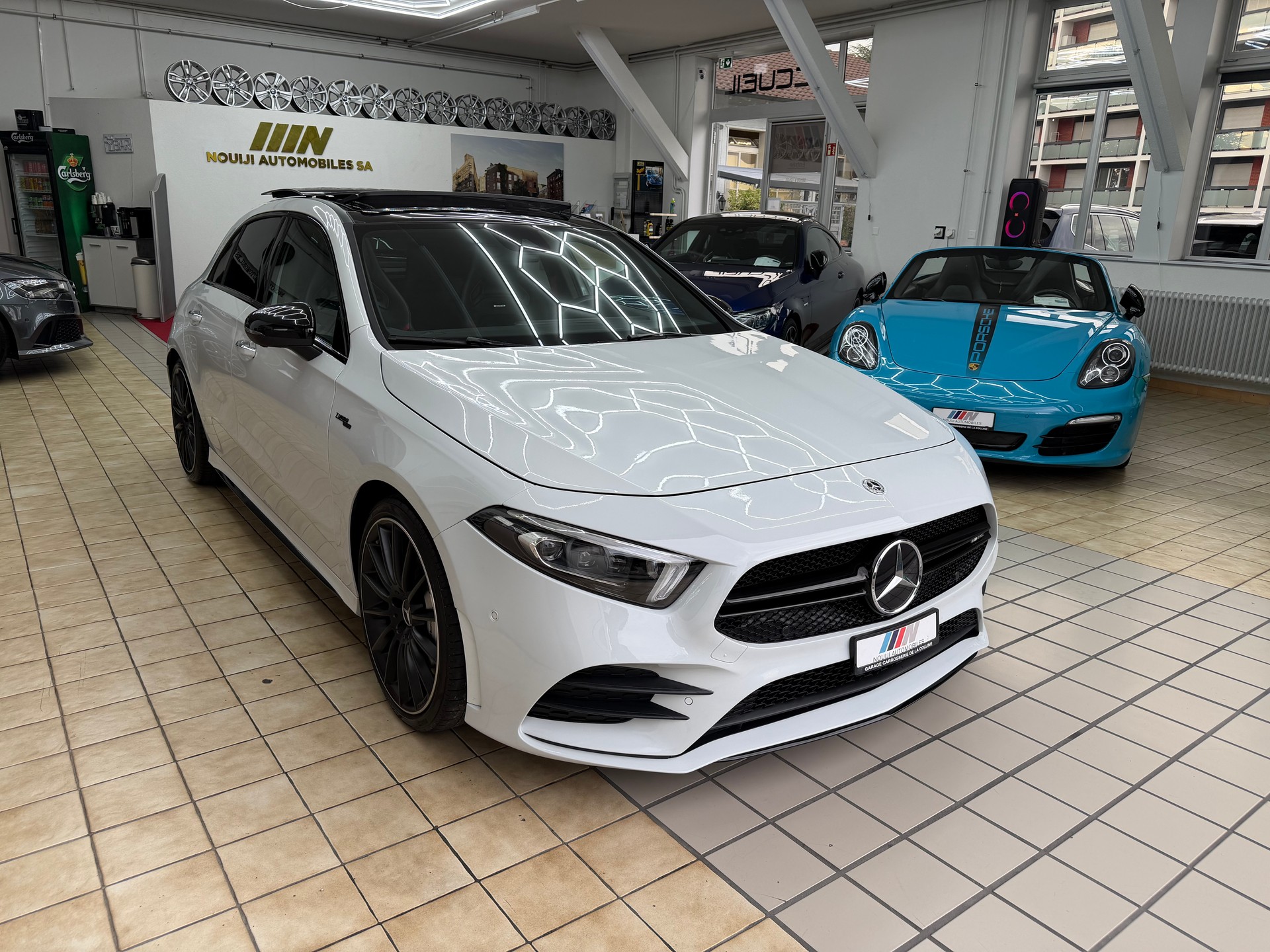 MERCEDES-BENZ A 35 AMG 4Matic Speedshift-showroom-element-2