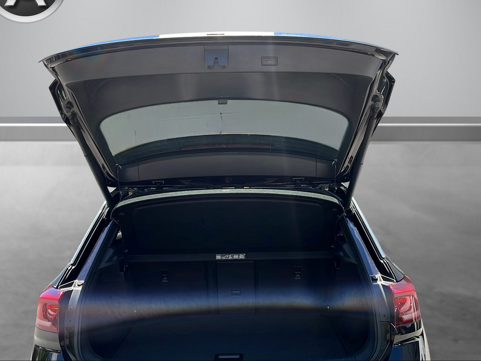 VW T-Roc 2.0 TSI R DSG 4Motion-image-6