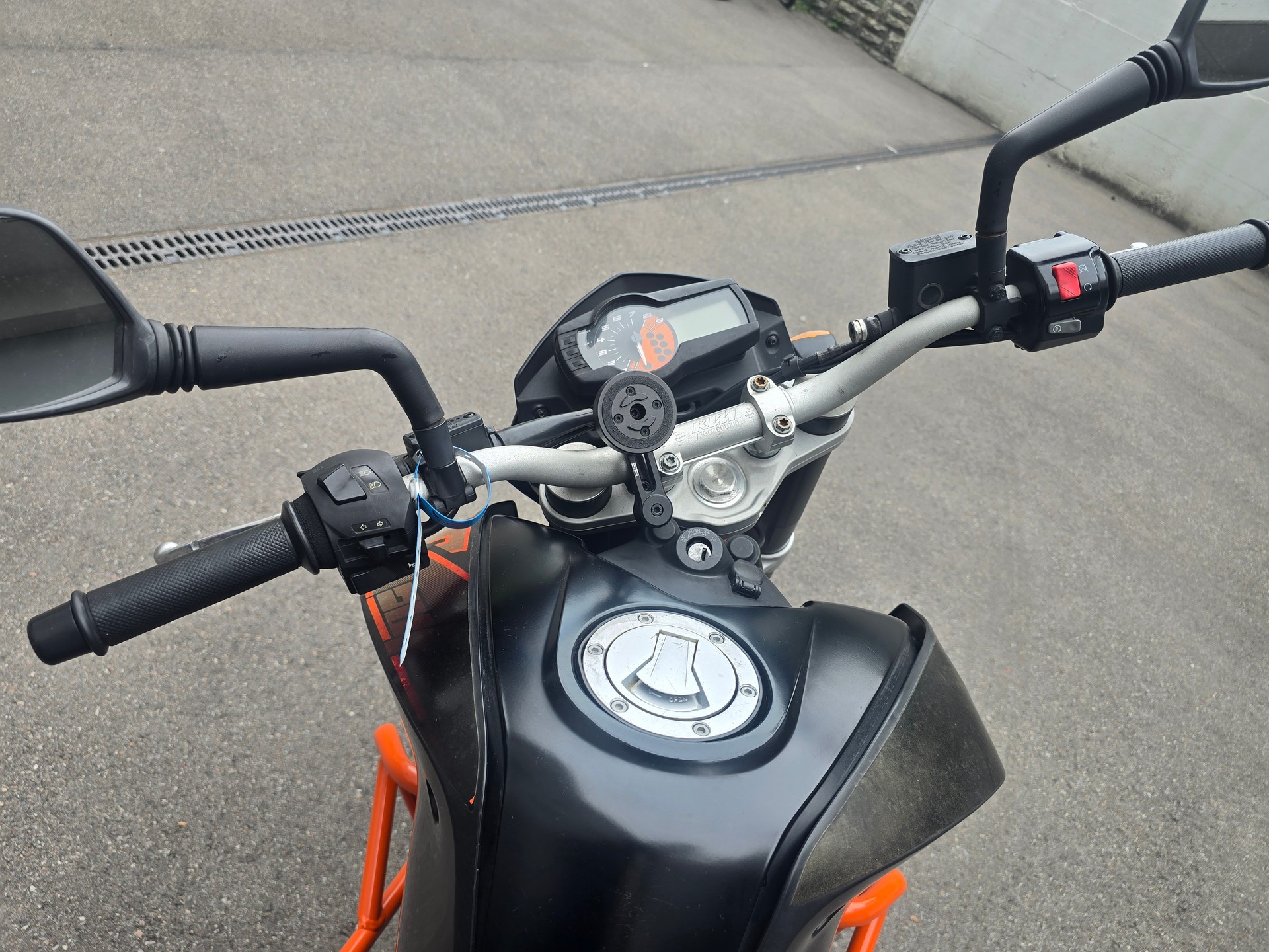 KTM 690 Duke ABS (25kW)-image-3