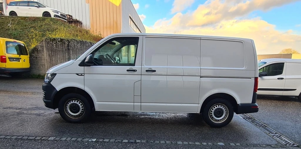 VW T6 2.0 TDI DSG ** 3-Plätzer ** 2-Schiebetüre Links ** Gr.Navi mit Touchscreen ** RF-Kamera **-showroom-element-3