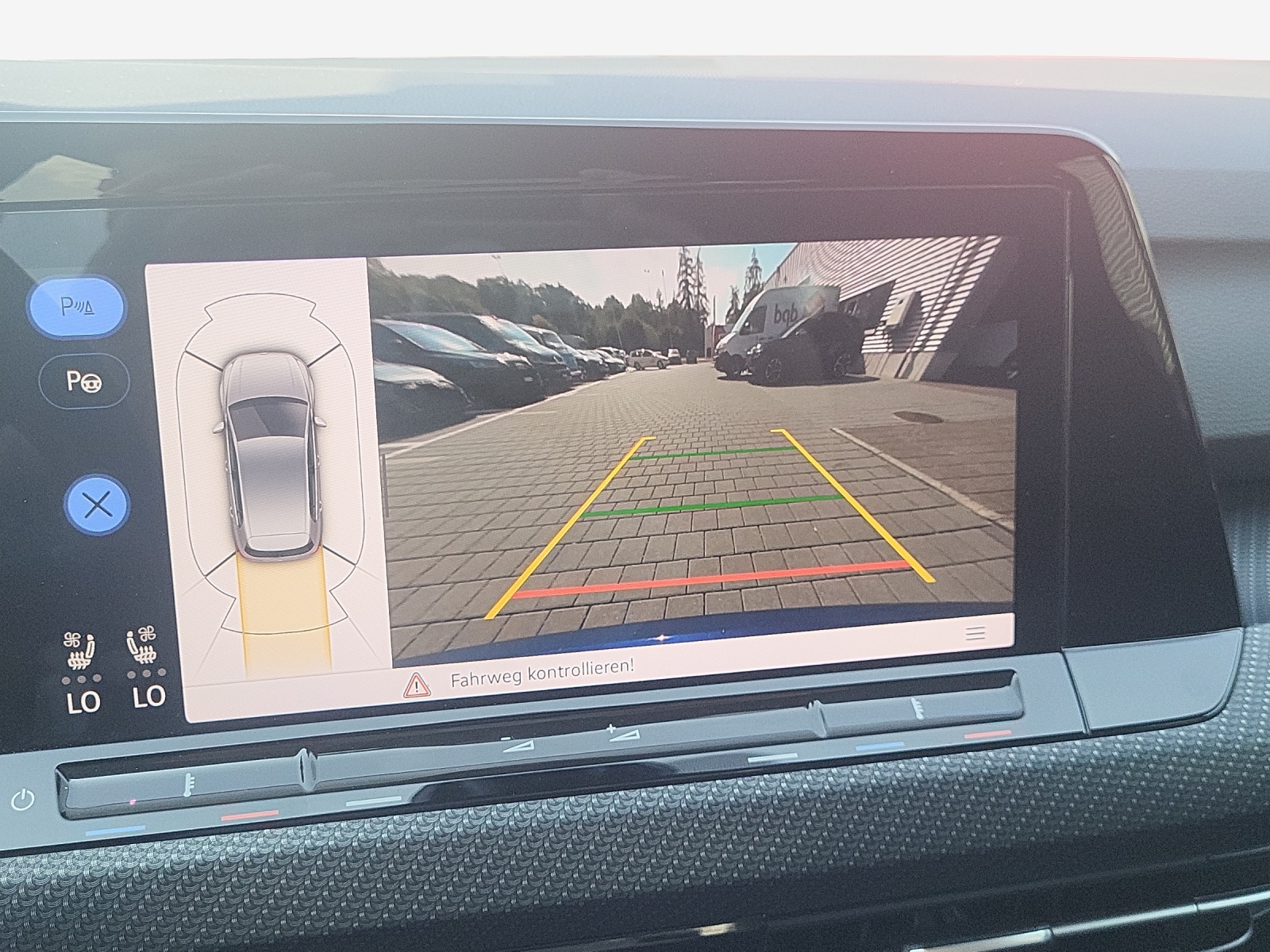 VW Golf 2.0 TSI R DSG 4Motion-image-14
