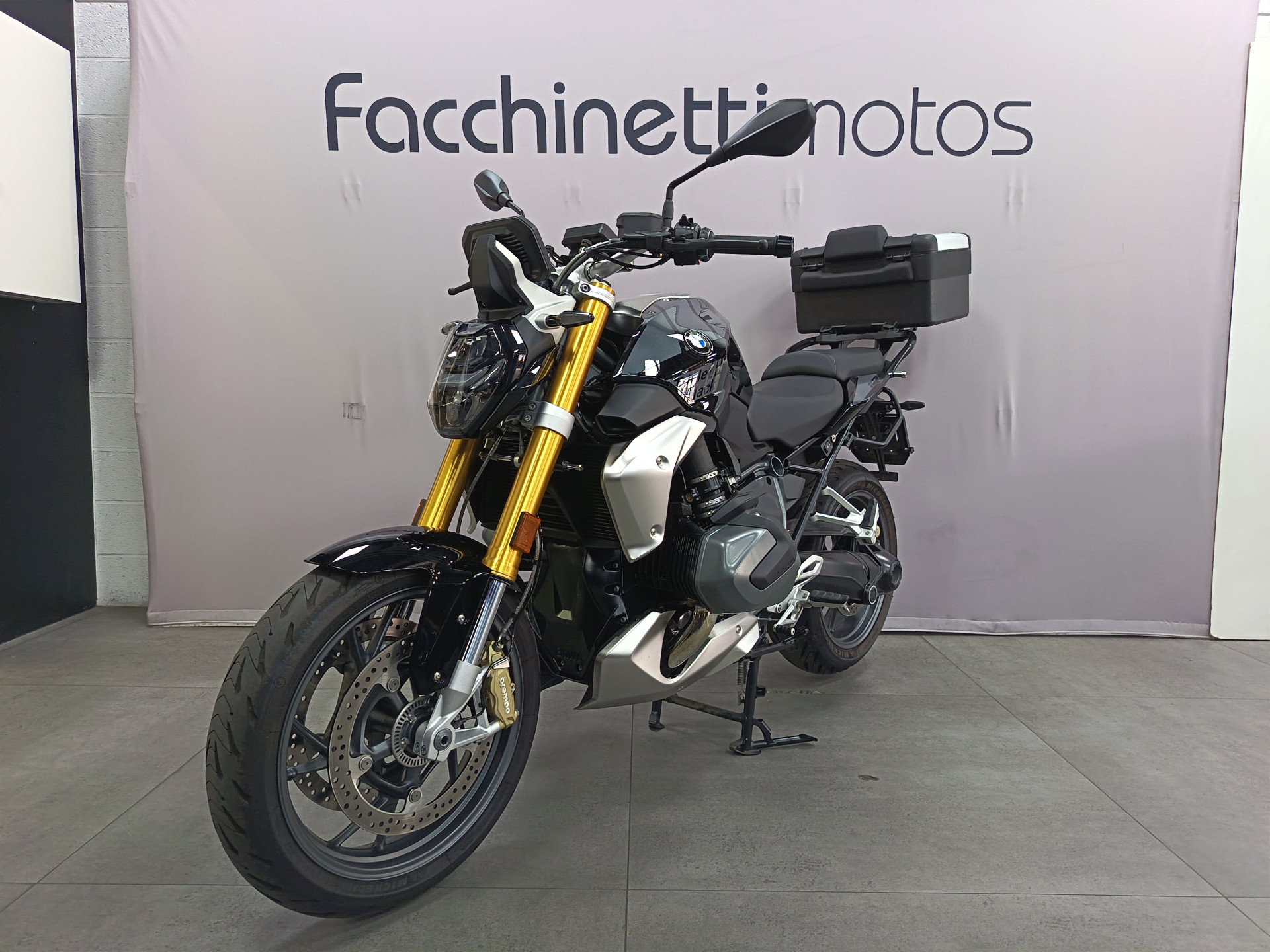 BMW R 1250 R Triple Black GARANTIE CONSTRUCTEUR 10/2027-image-2