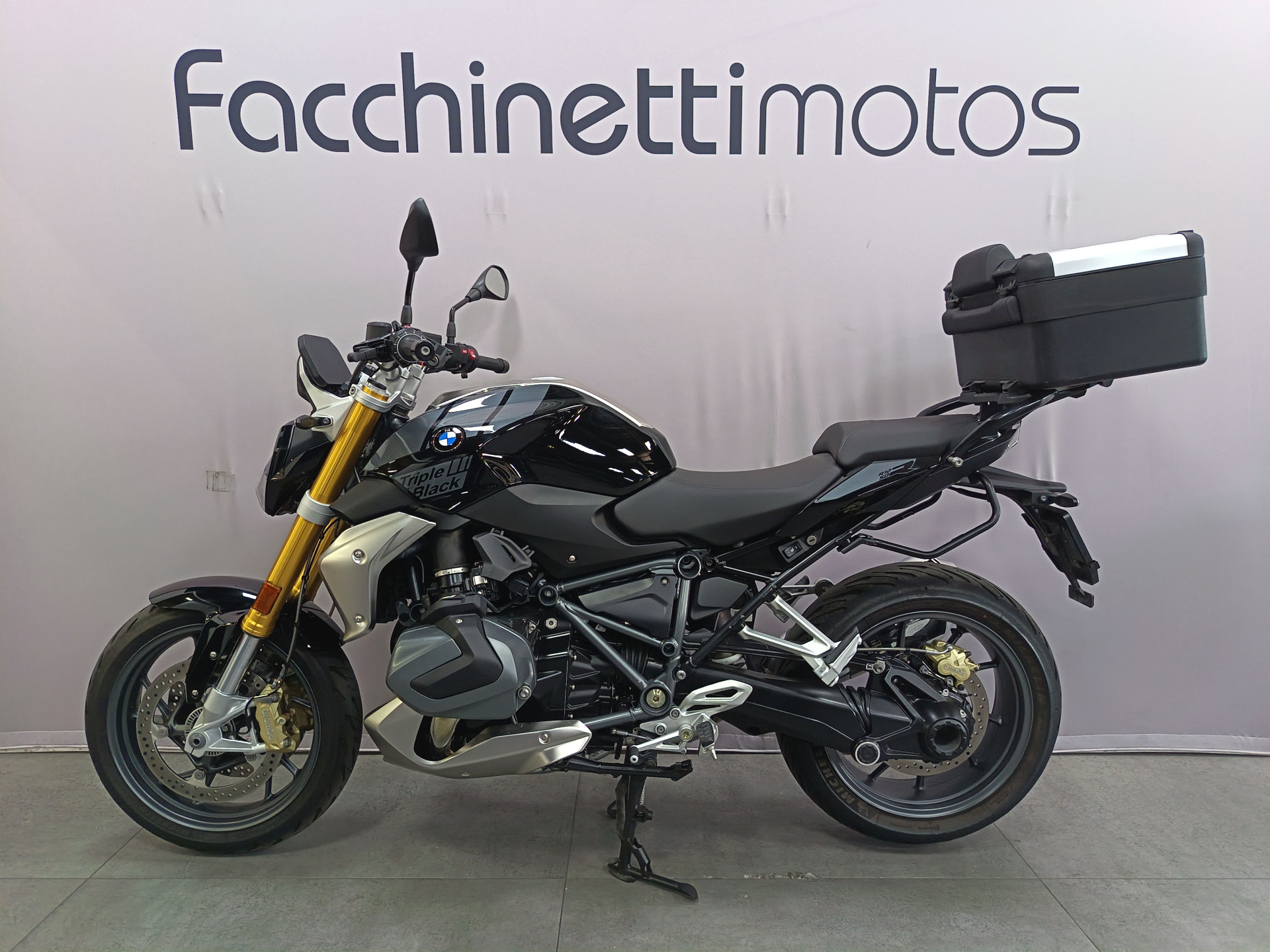 BMW R 1250 R Triple Black GARANTIE CONSTRUCTEUR 10/2027-image-3