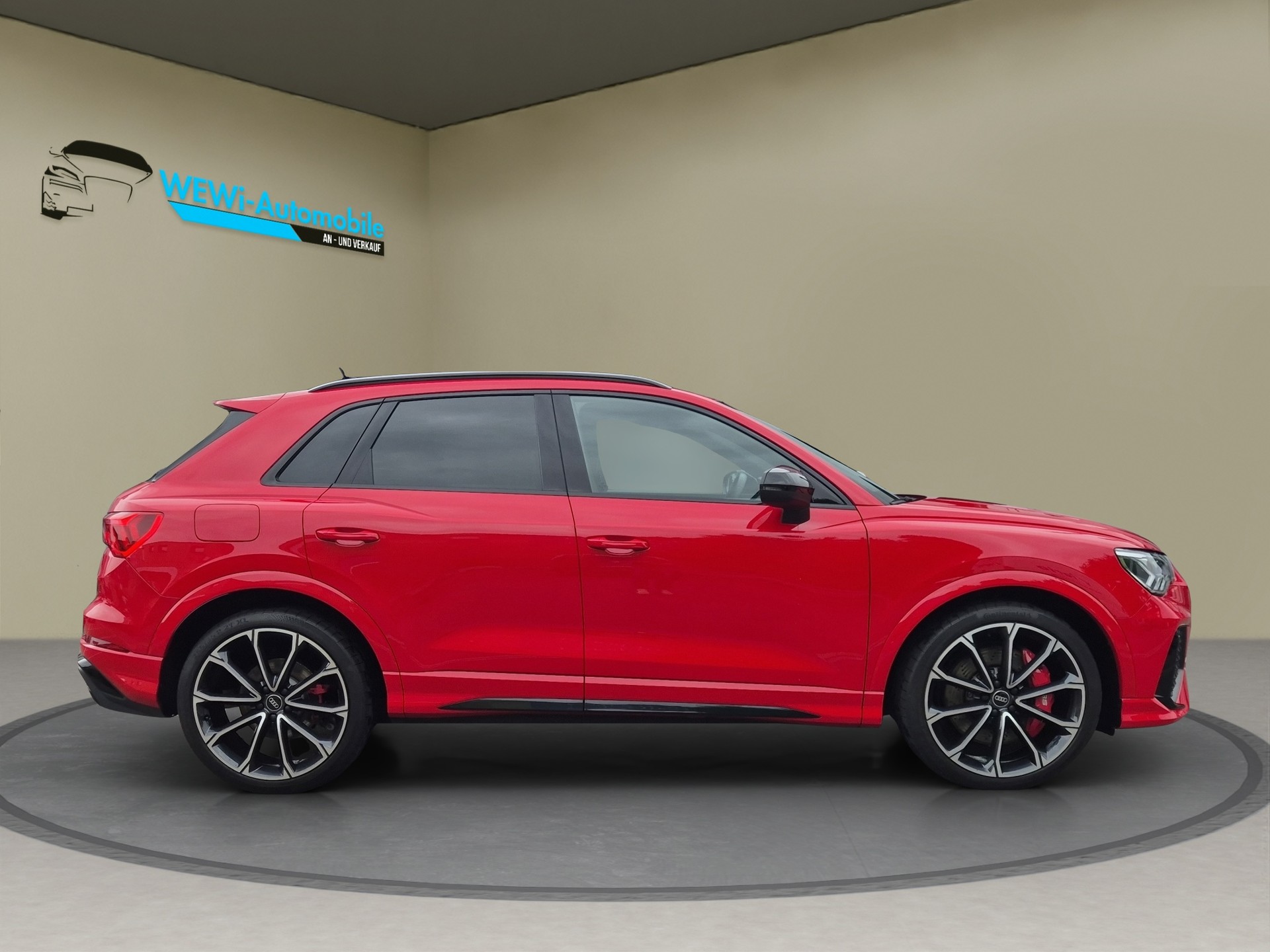 AUDI RS Q3 2.5 TFSI quattro S tronic-showroom-element-1