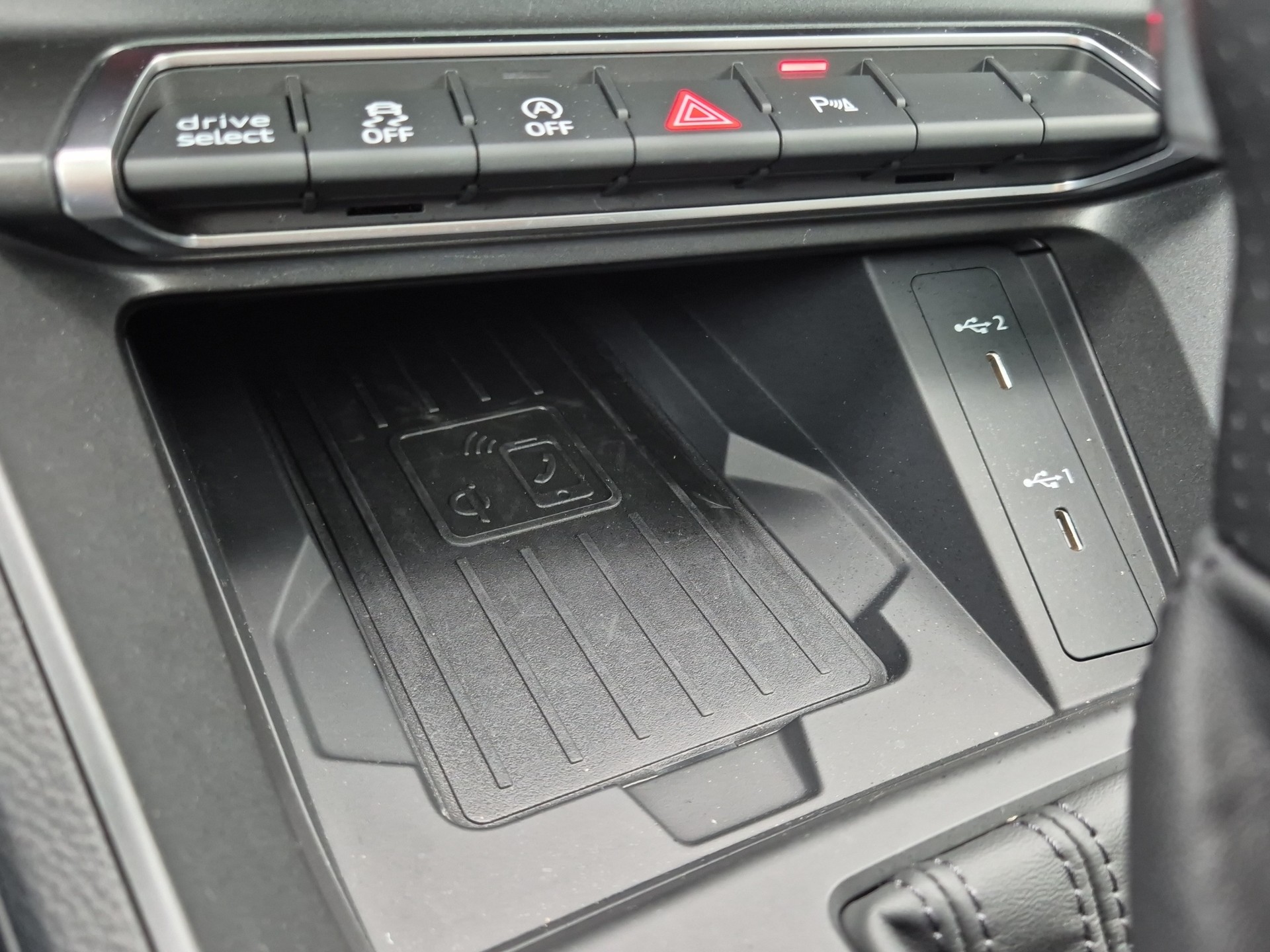AUDI RS Q3 2.5 TFSI quattro S tronic-image-18