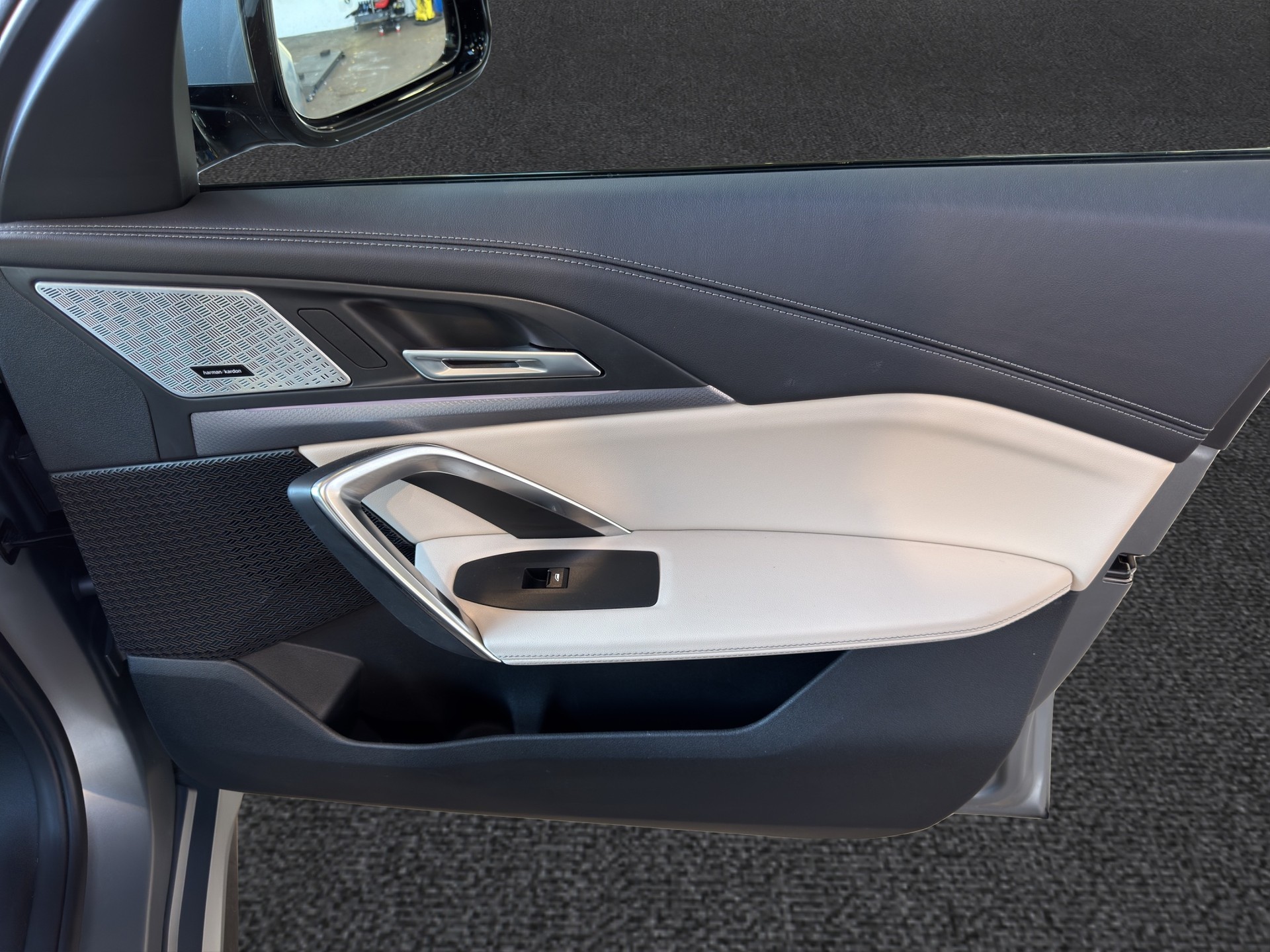 BMW X1 23i xDrive M Sport-image-16