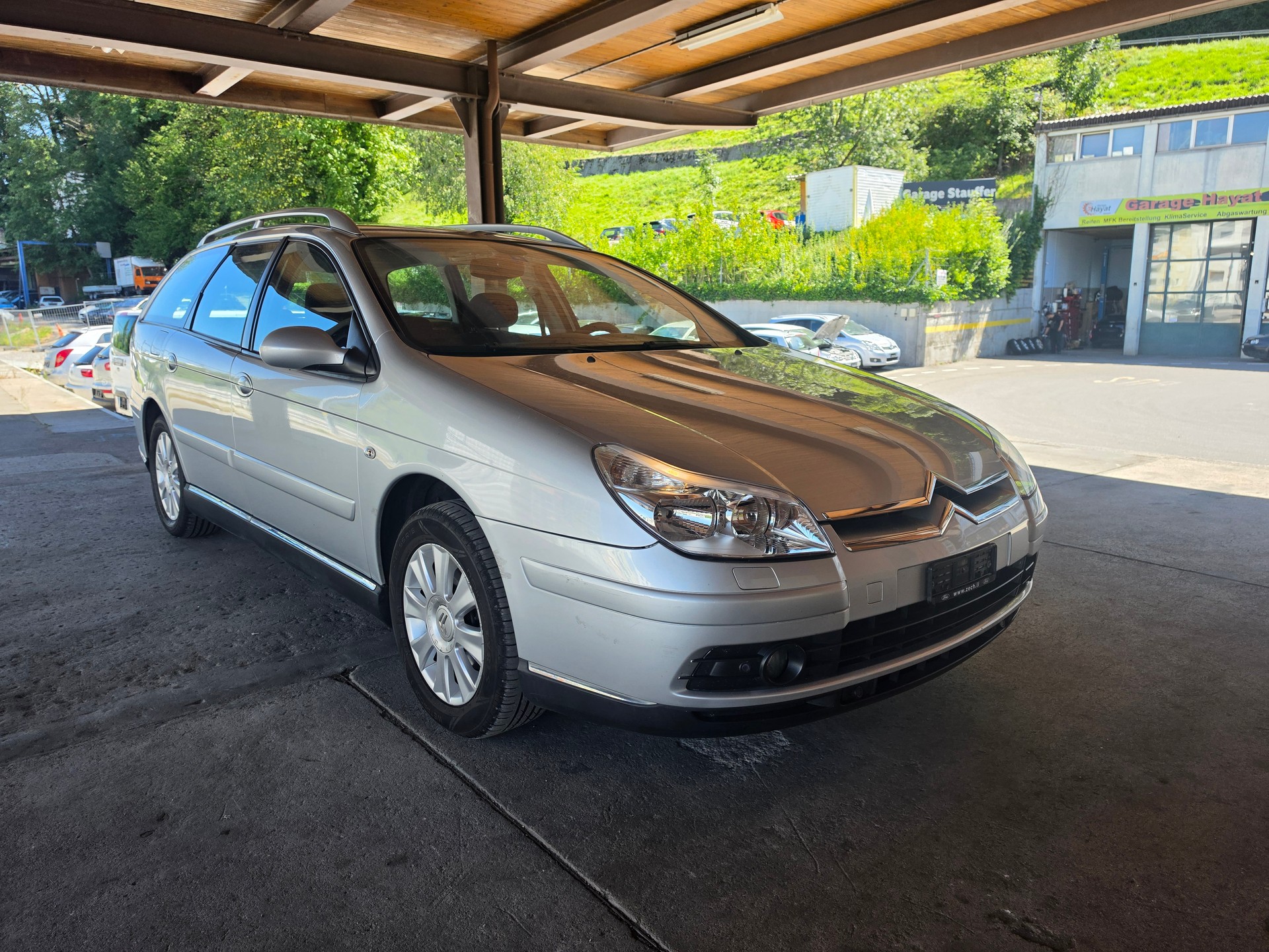 CITROEN C5 Break 2.0i Exclusive Automatic-image-2