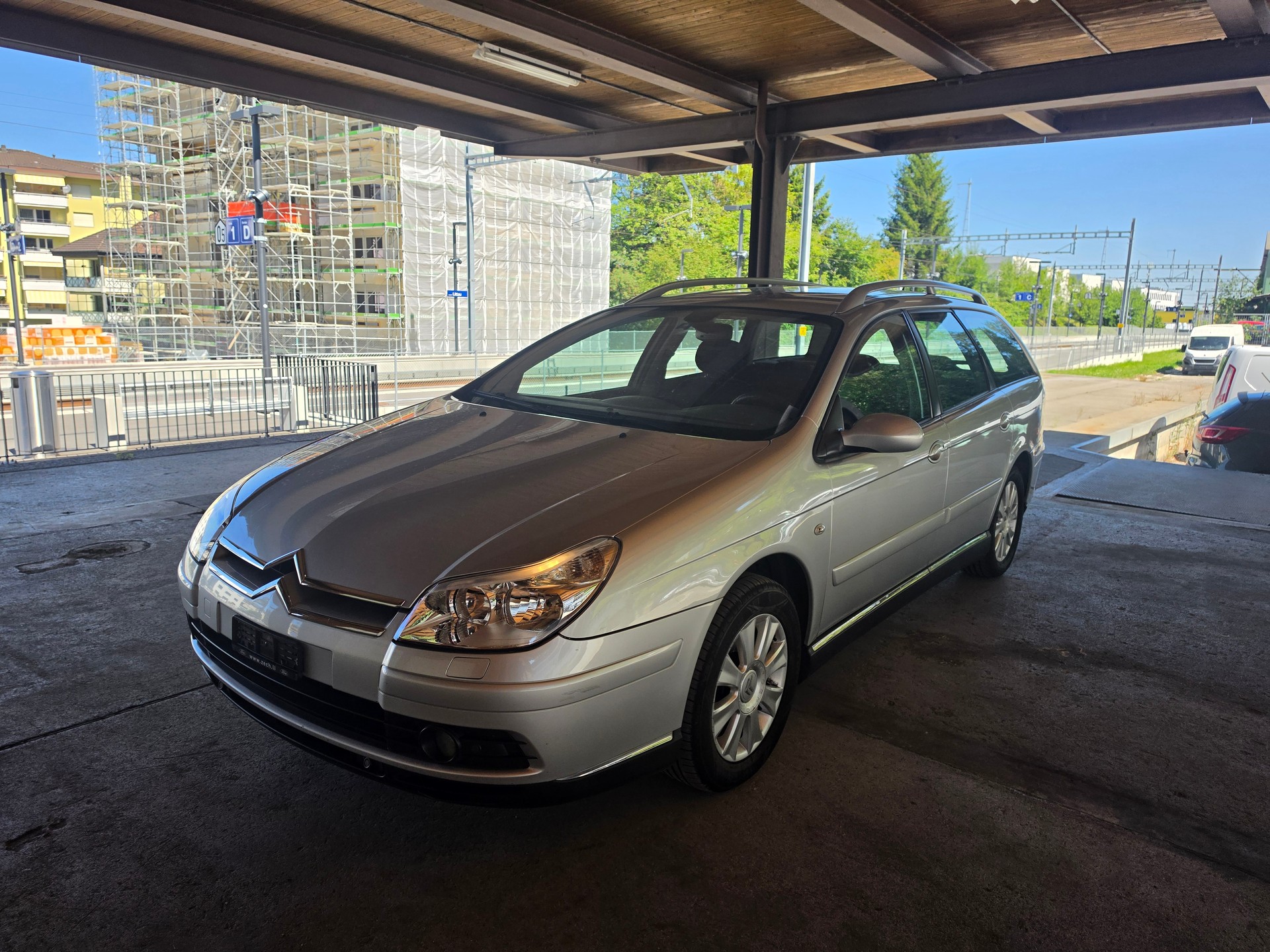 CITROEN C5 Break 2.0i Exclusive Automatic-image-1