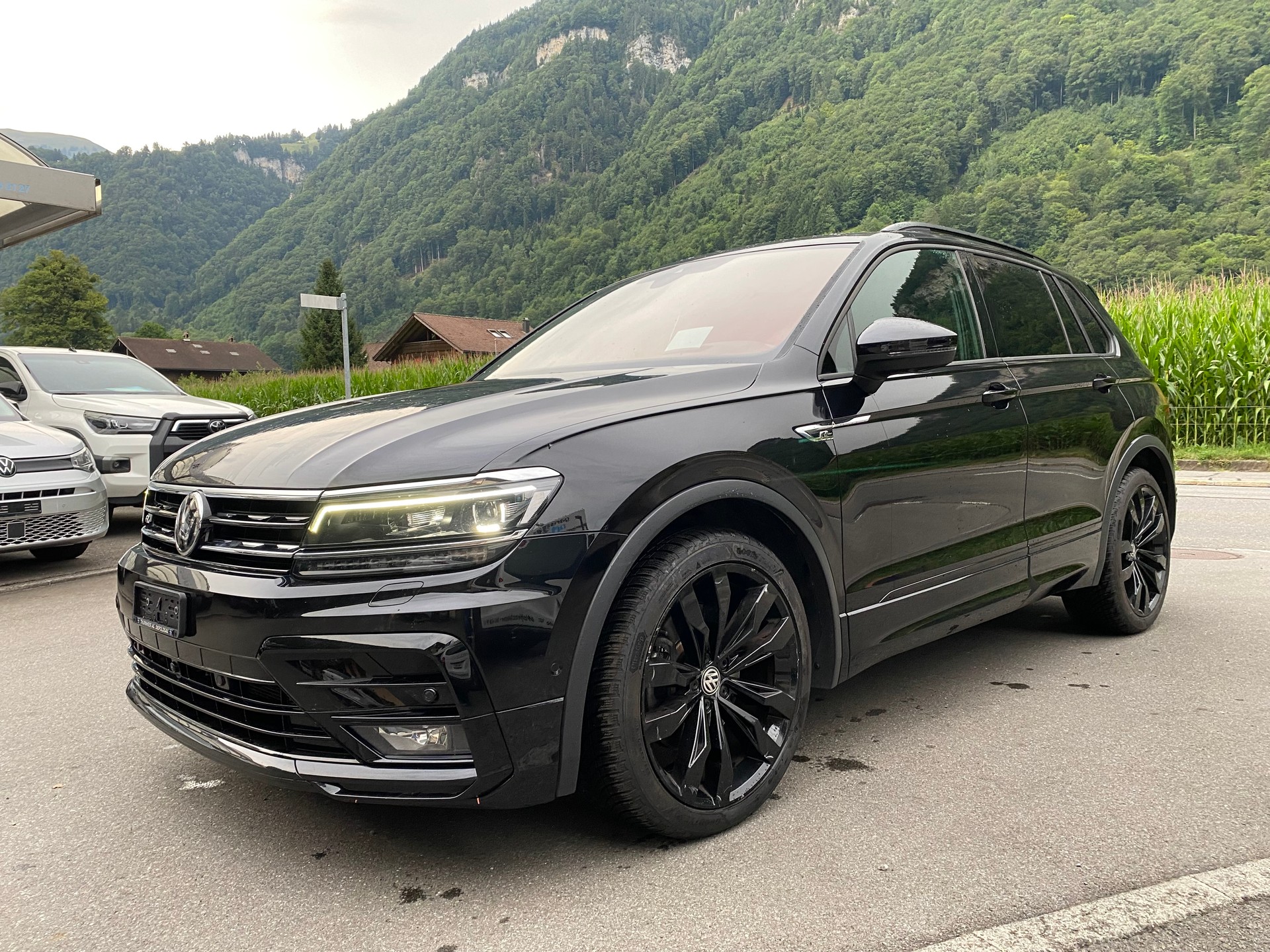 VW Tiguan 2.0 TDI SCR Highline 4Motion DSG-image-1