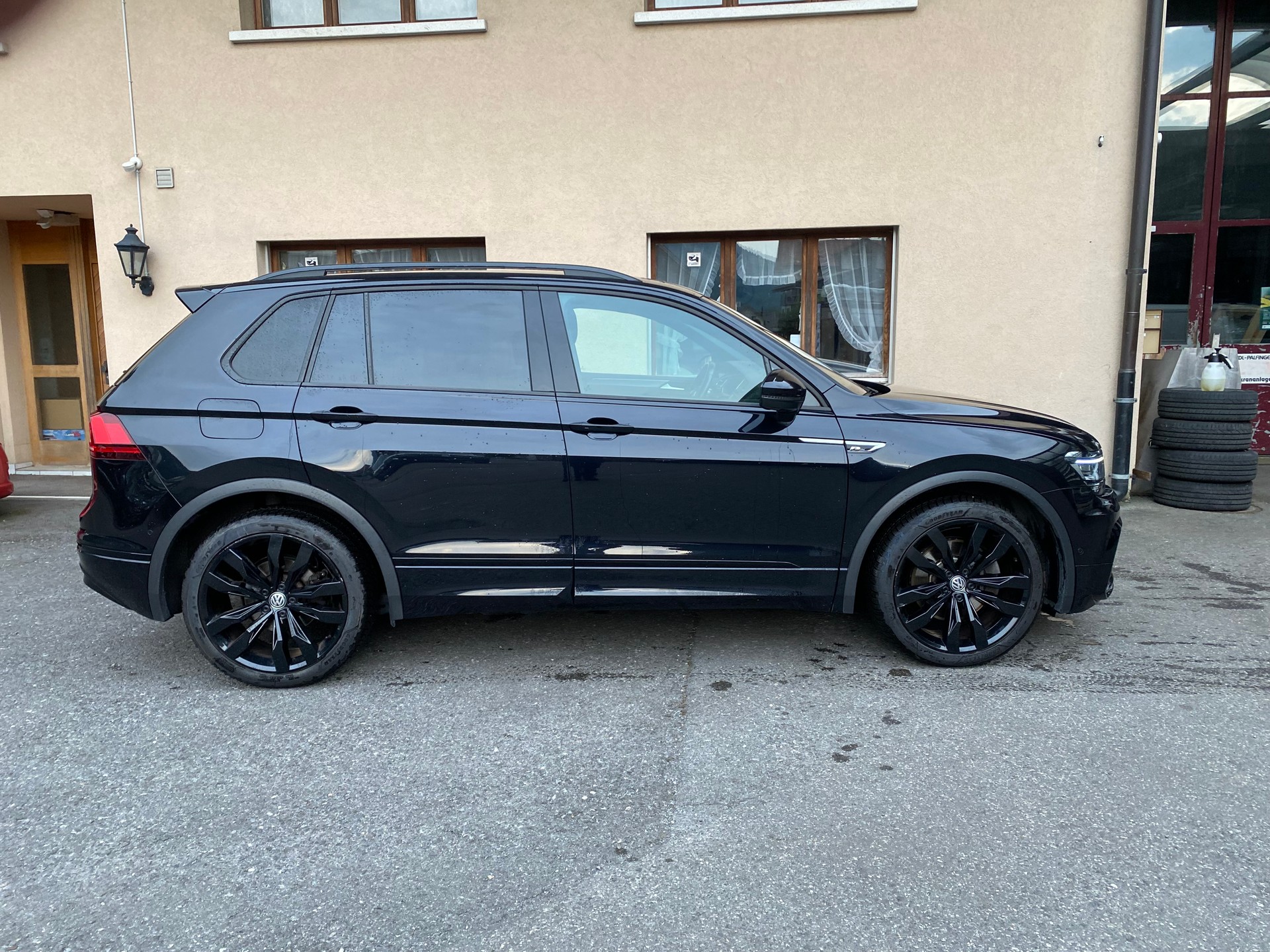 VW Tiguan 2.0 TDI SCR Highline 4Motion DSG-image-8