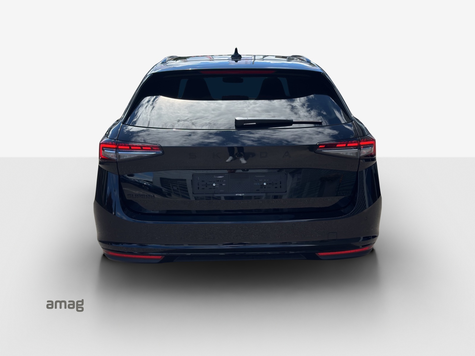 SKODA Superb Combi 2.0 TSI Sportline 4x4 DSG-showroom-element-3