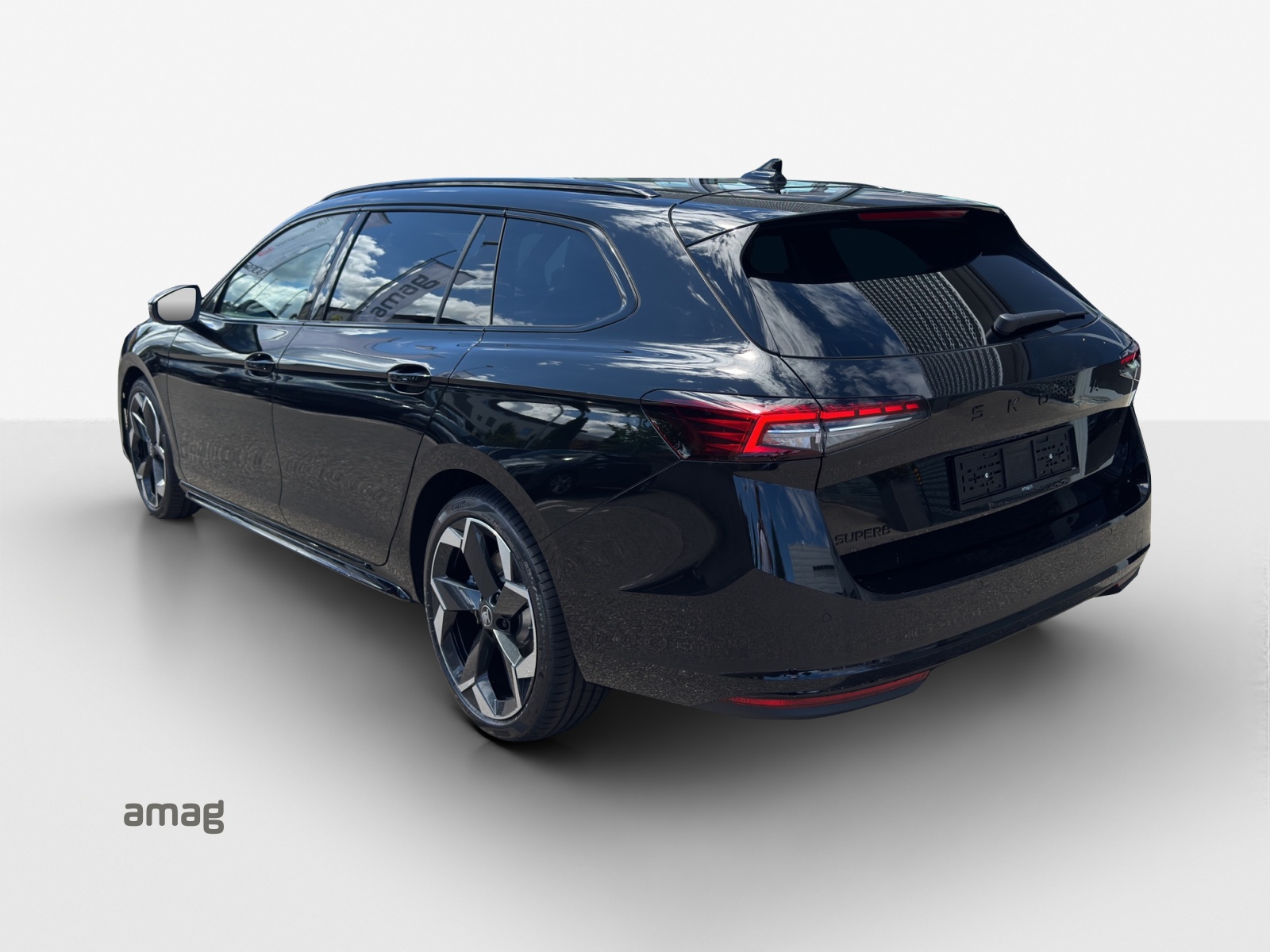 SKODA Superb Combi 2.0 TSI Sportline 4x4 DSG-showroom-element-2