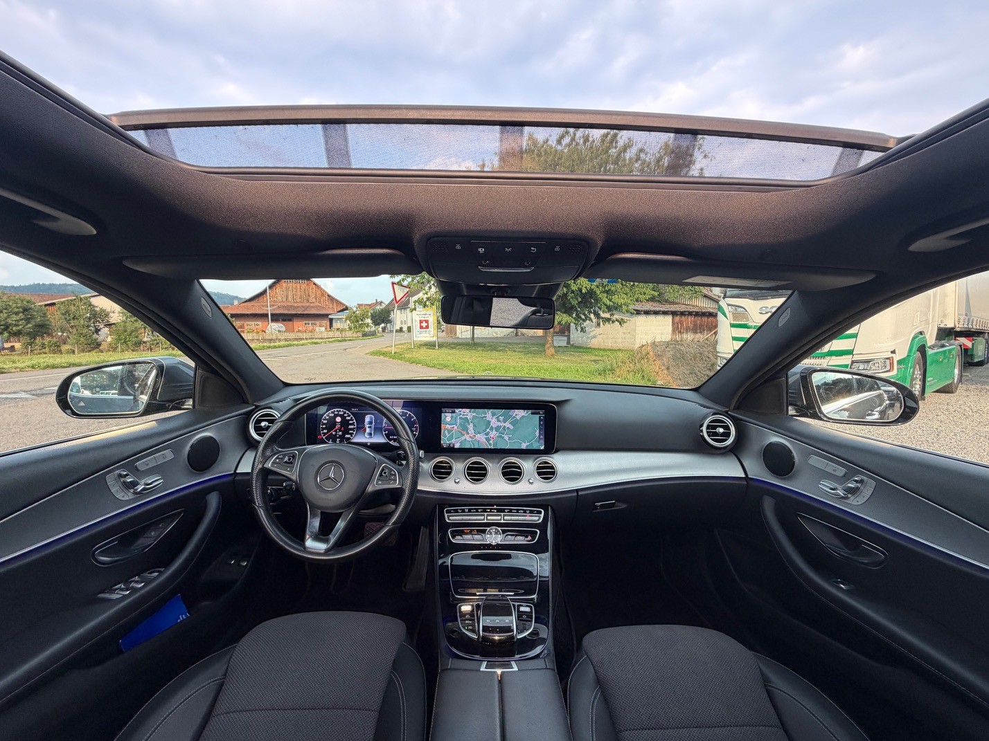 MERCEDES-BENZ E 200 Avantgarde 4Matic 9G-Tronic-image-6