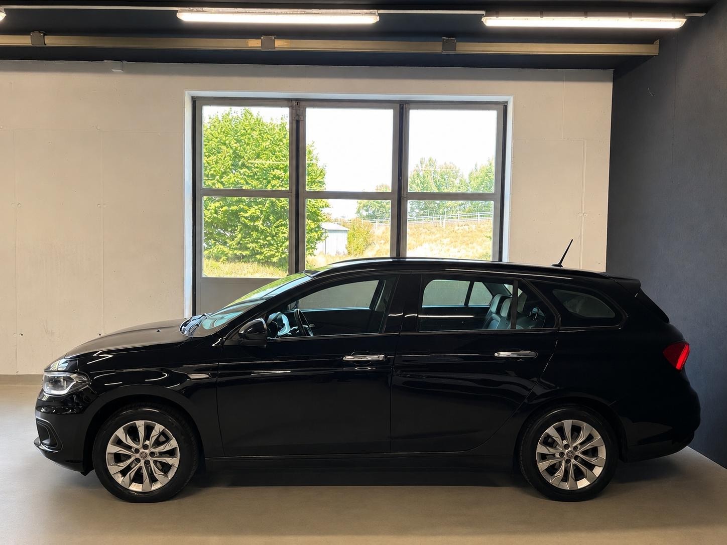 FIAT Tipo 1.6MJ Station Wagon Lounge DCT-image-8
