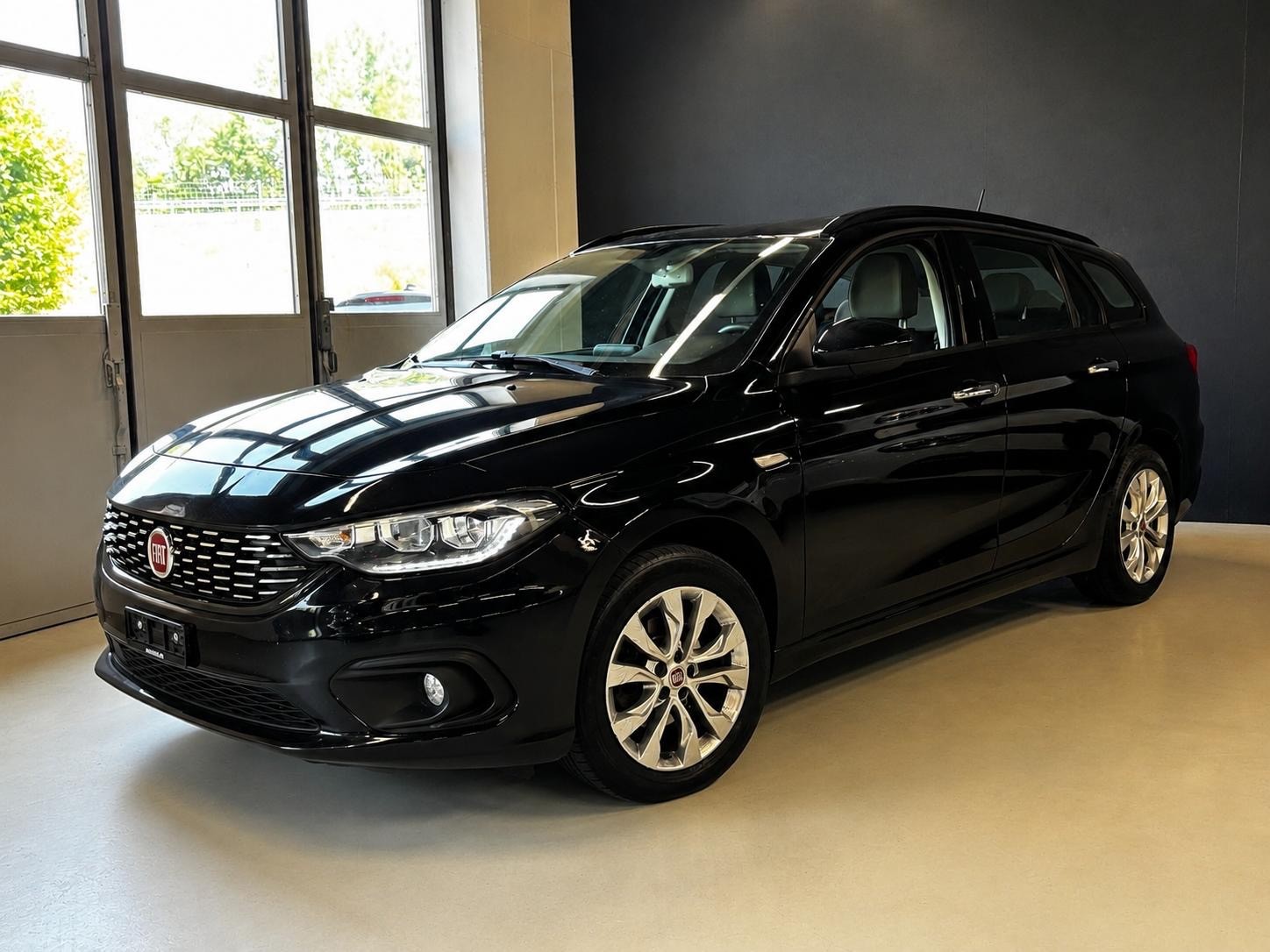 FIAT Tipo 1.6MJ Station Wagon Lounge DCT-image-6