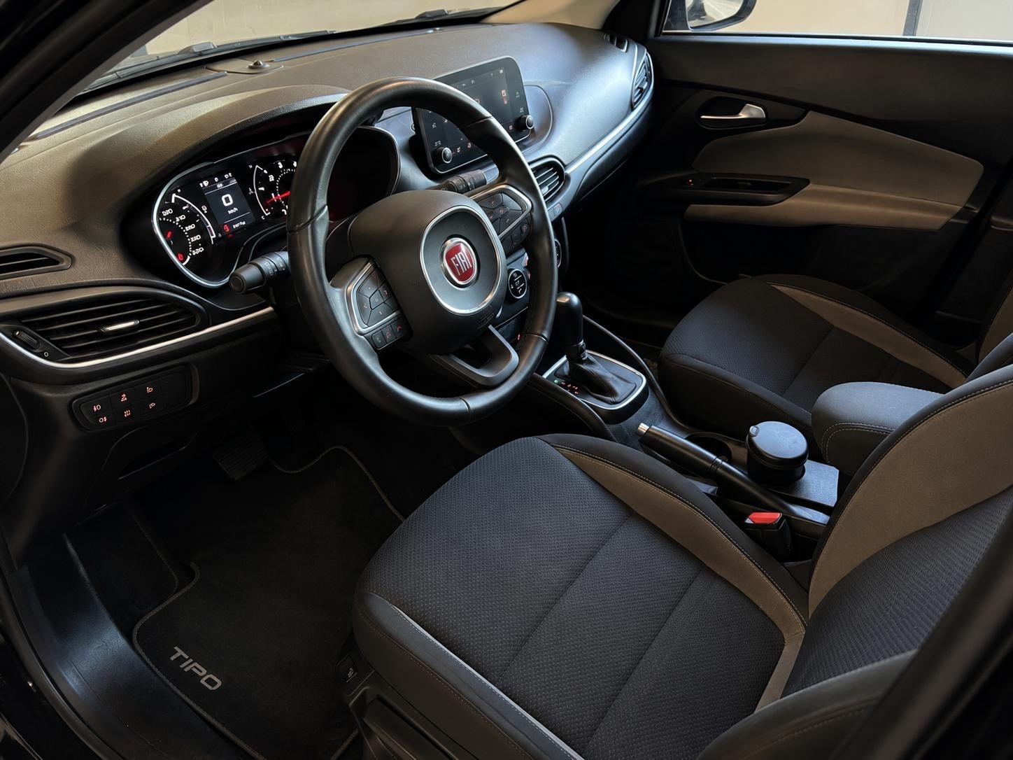FIAT Tipo 1.6MJ Station Wagon Lounge DCT-image-11