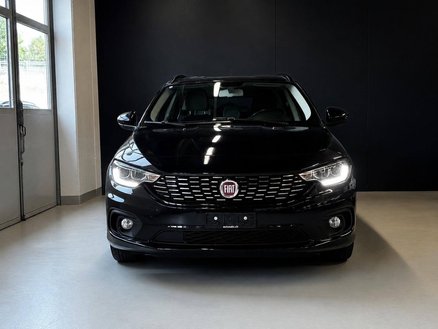 FIAT Tipo 1.6MJ Station Wagon Lounge DCT-image-2