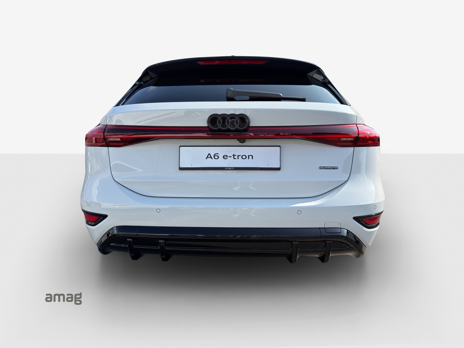 AUDI A6 Avant e-tron quattro-showroom-element-3