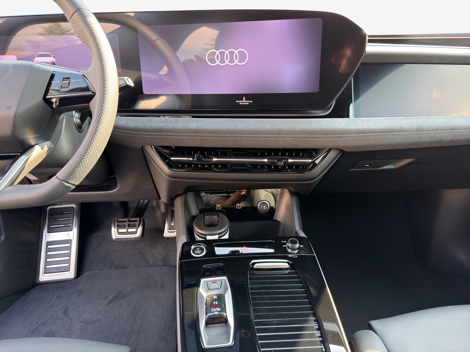 AUDI A6 Avant e-tron quattro-image-10