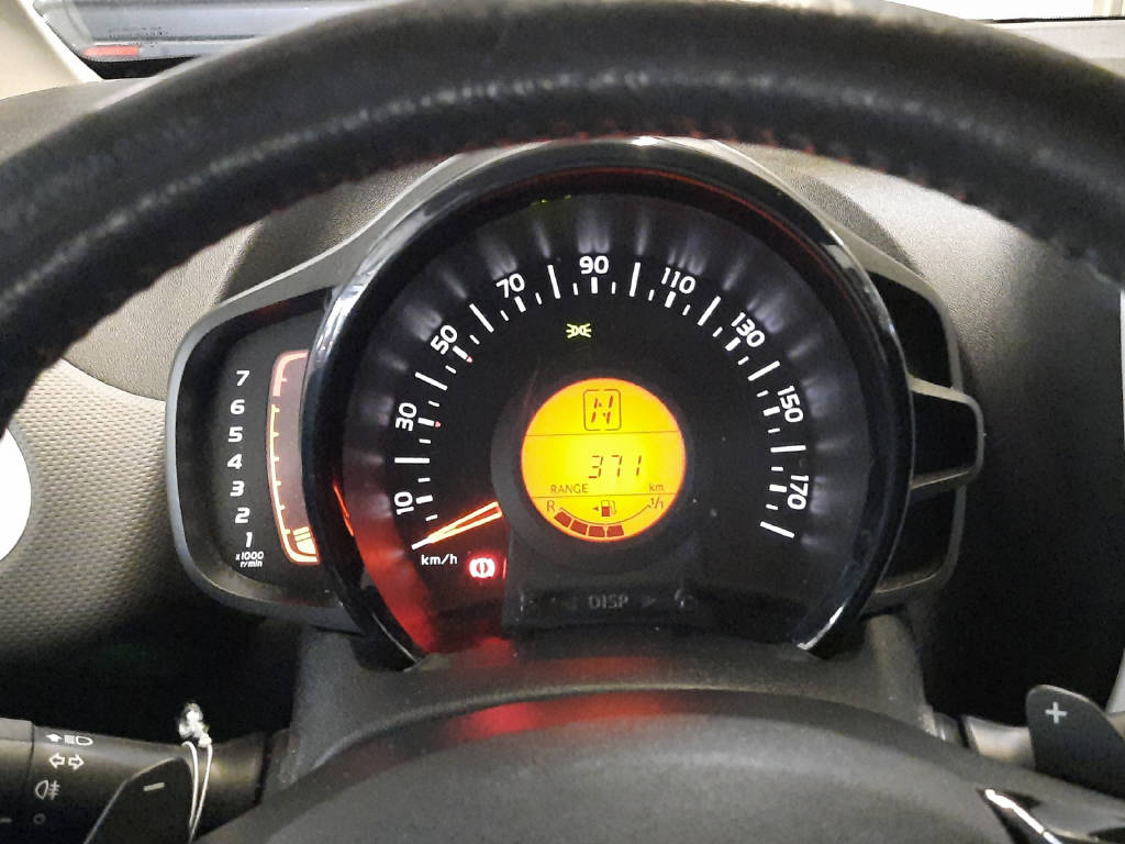 CITROEN C1 1.0 VTi Shine ETG S/S-image-11