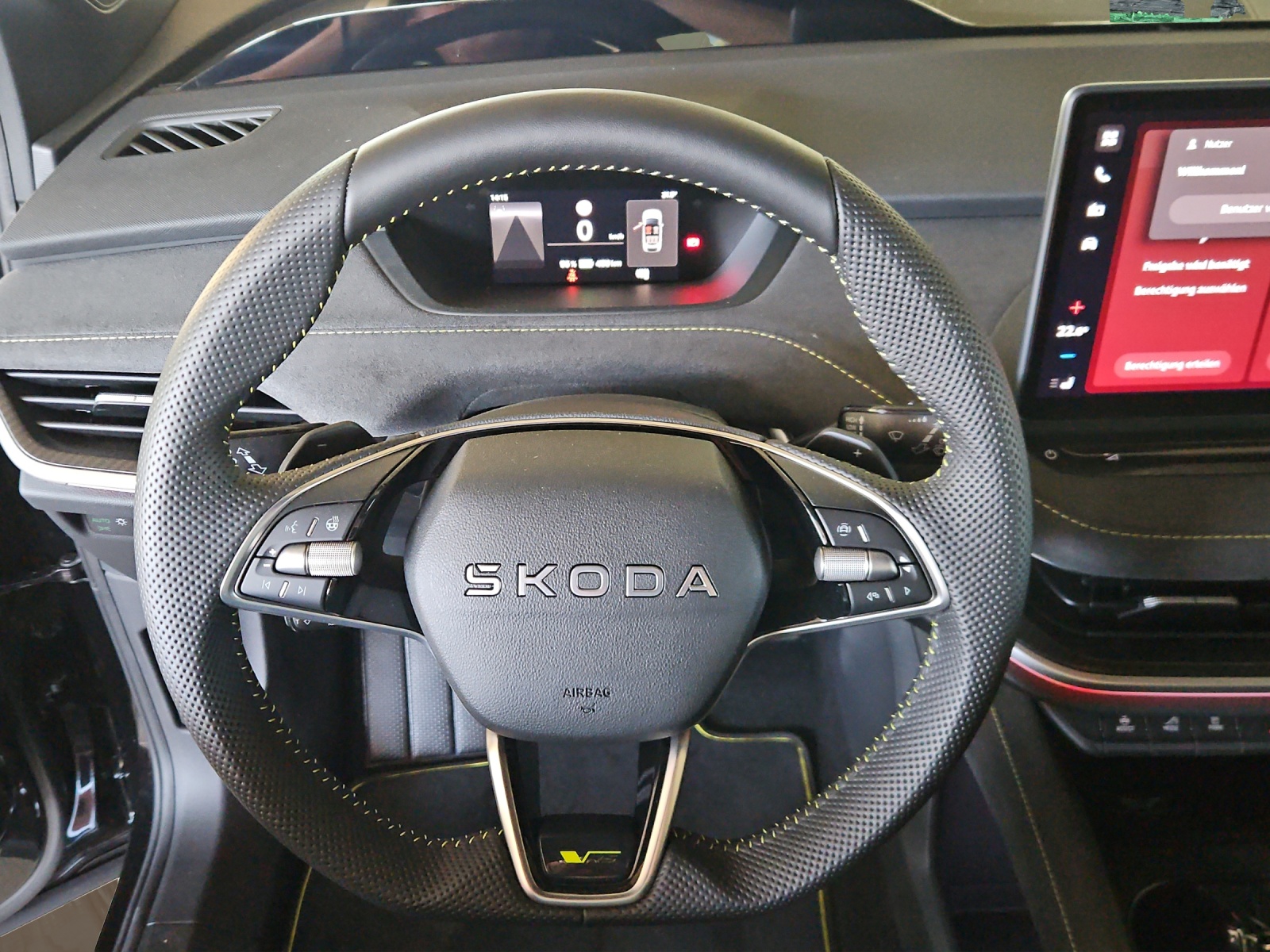 SKODA Elroq RS 4x4-image-10
